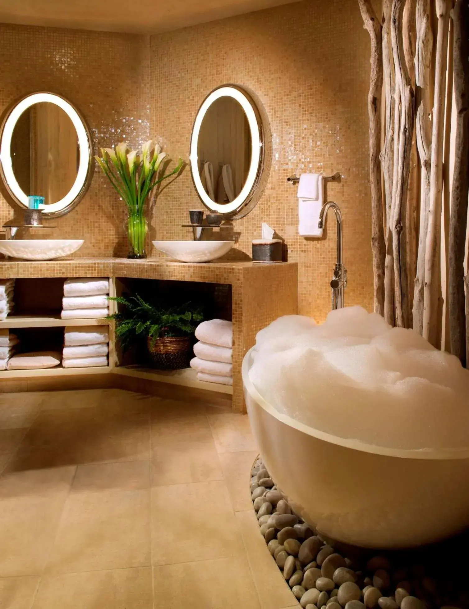 Bathroom in Hilton Santa Fe Buffalo Thunder Bathroom in Hilton Santa Fe Buffalo Thunder