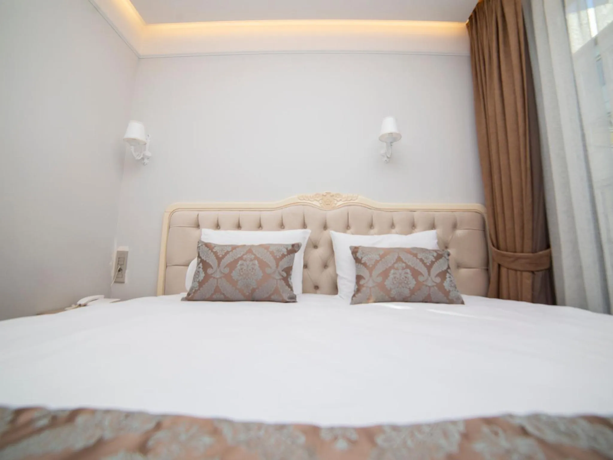 Bedroom, Bed in HHK Hotel Downtown