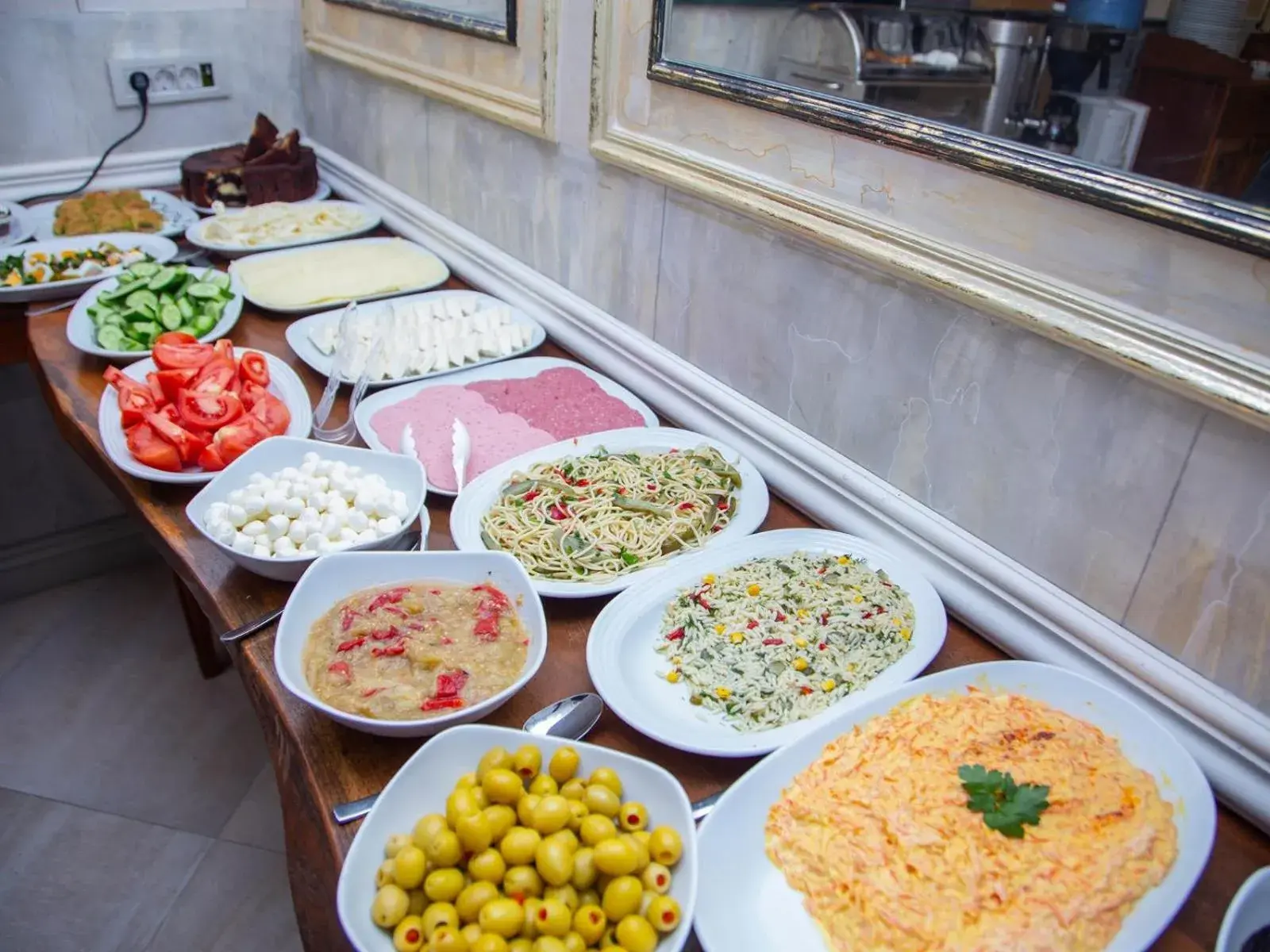 Breakfast in HHK Hotel Downtown Breakfast in HHK Hotel Downtown