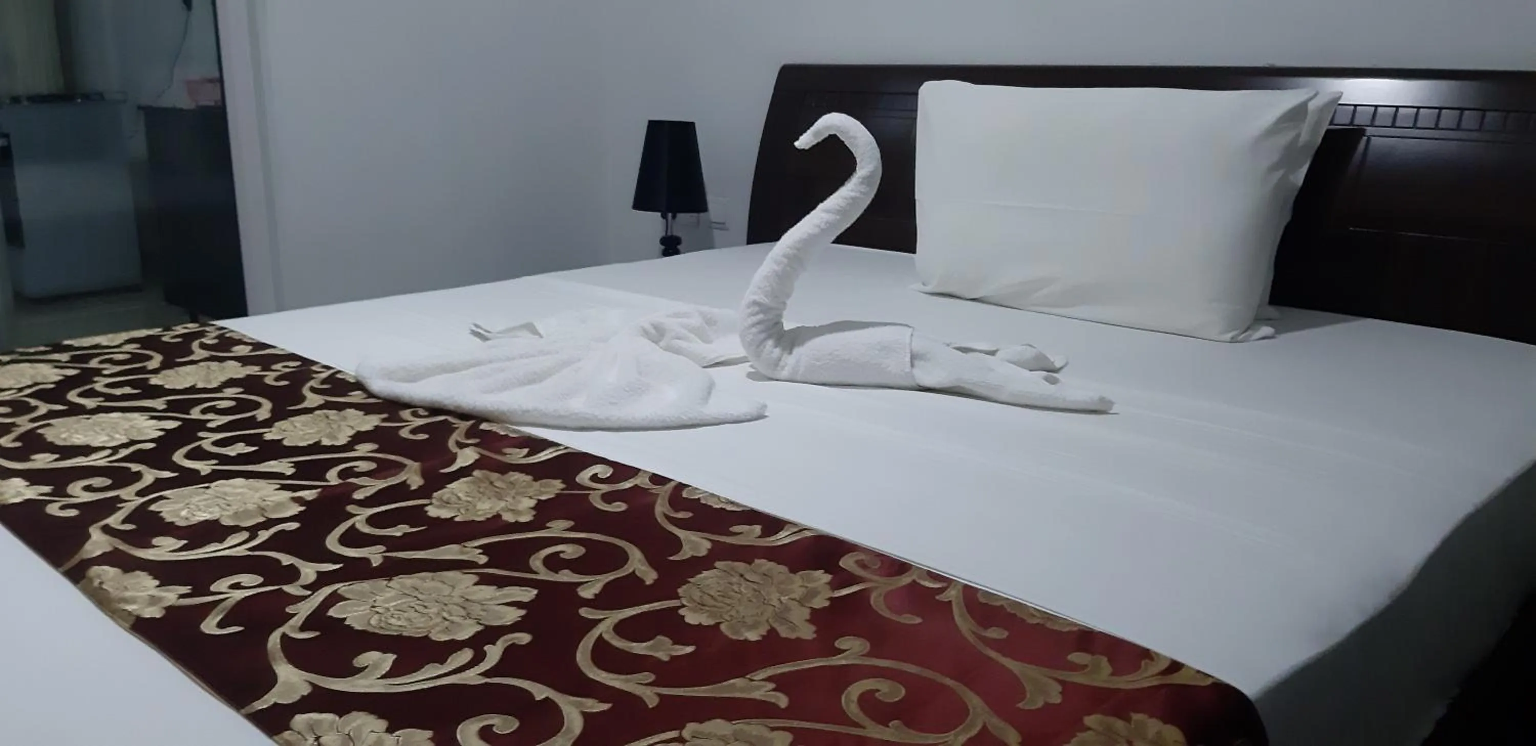 Bed in Diamond Plaza