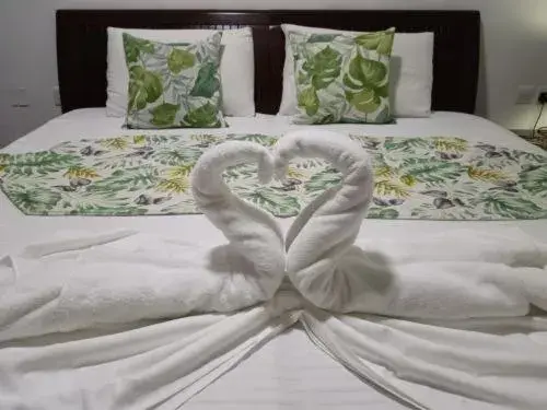 Deluxe Double Room with Balcony in Diamond Plaza Deluxe Double Room with Balcony in Diamond Plaza