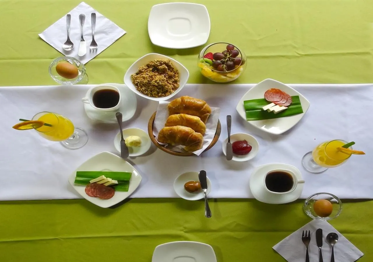 Breakfast in Hotel Twin Galápagos