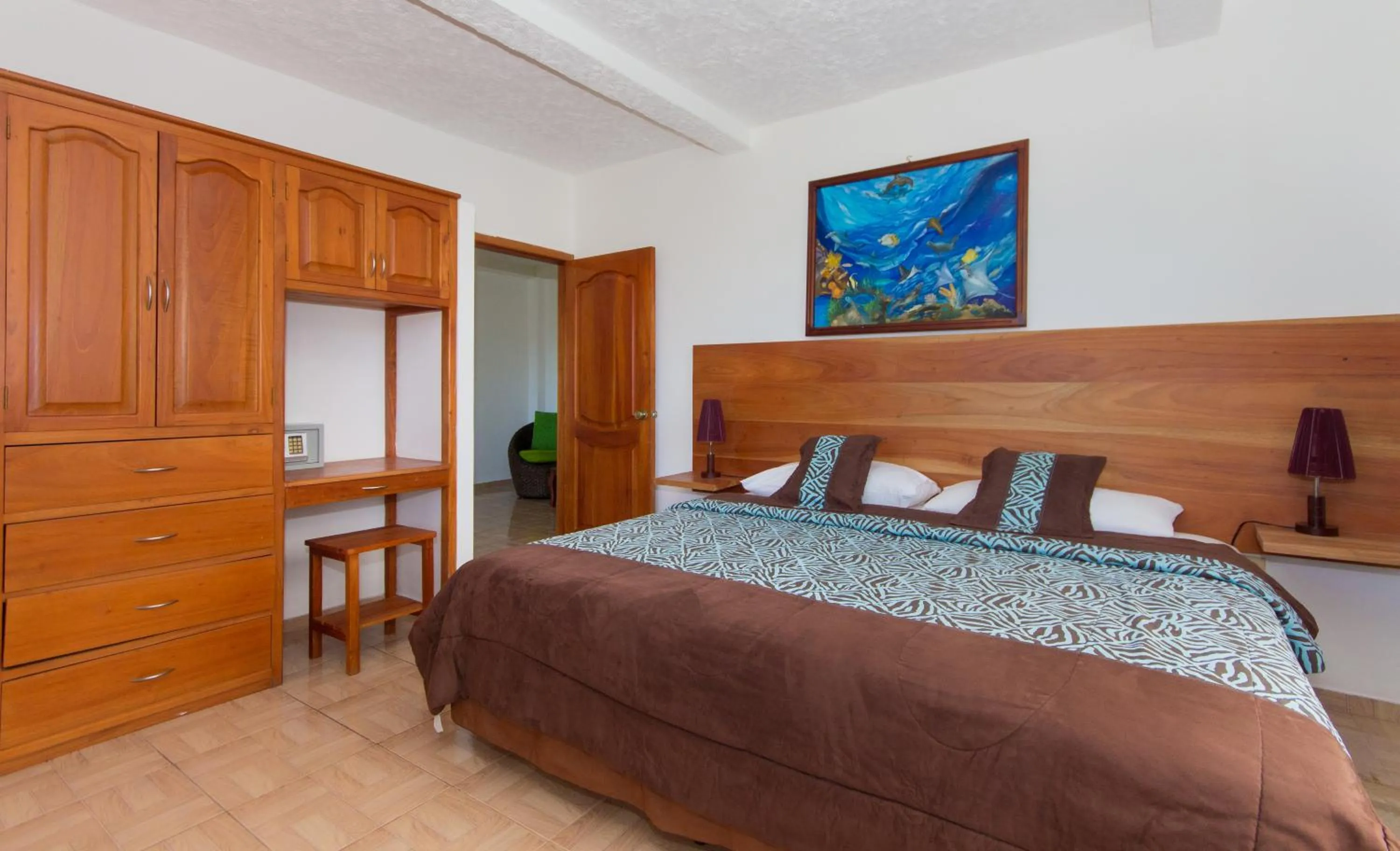 Bed in Hotel Twin Galápagos