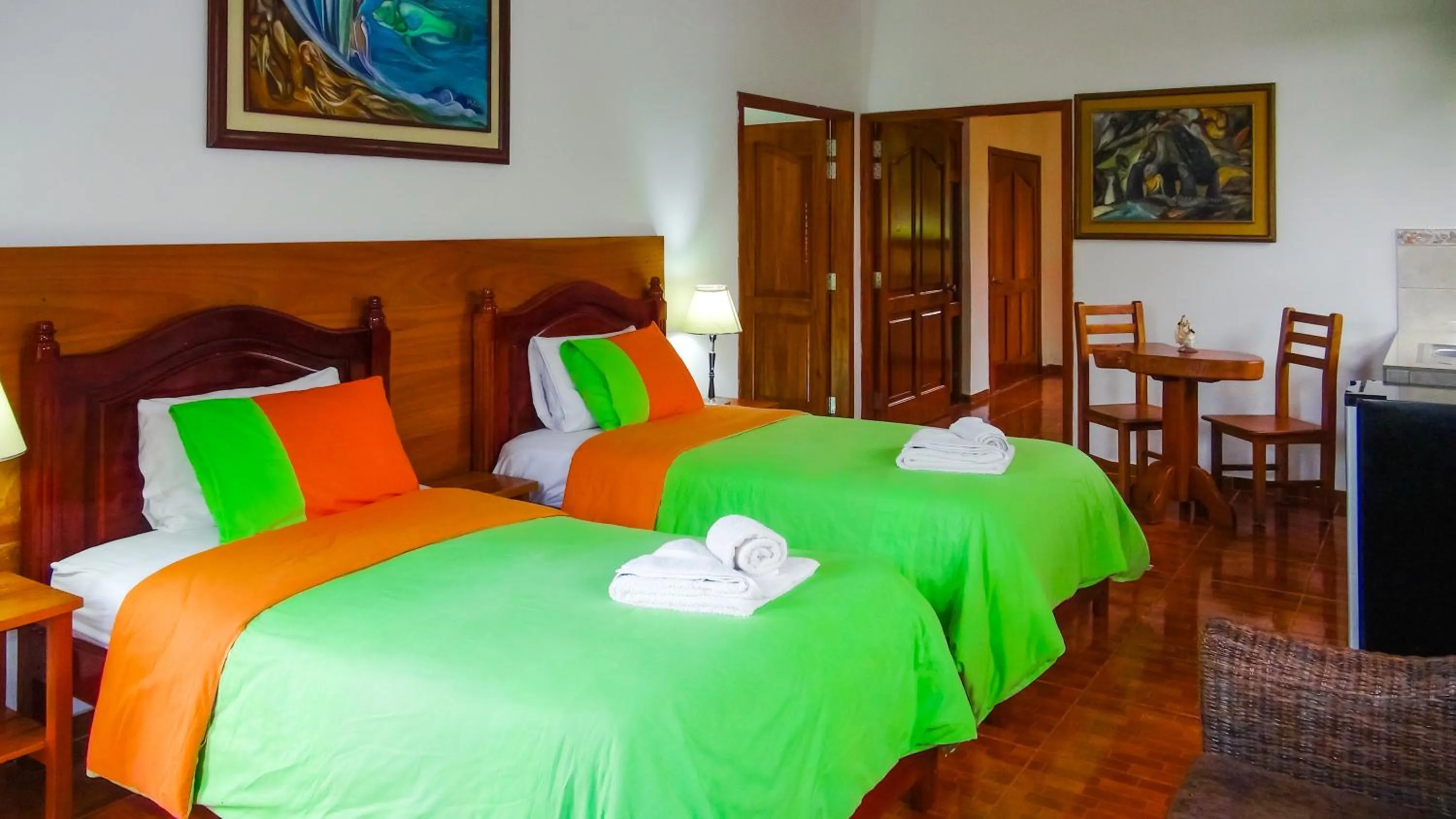 Photo of the whole room, Bed in Hotel Twin Galápagos