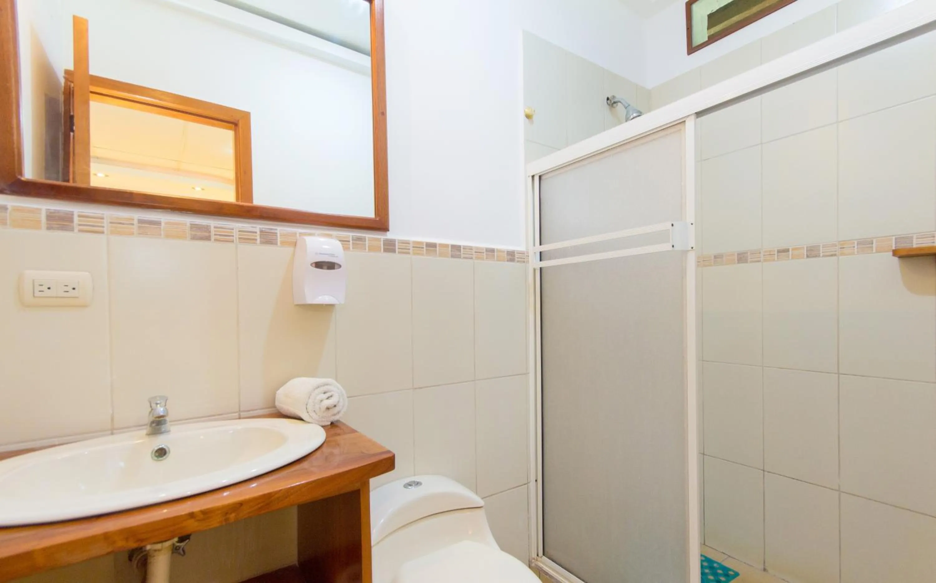 Bathroom in Hotel Twin Galápagos