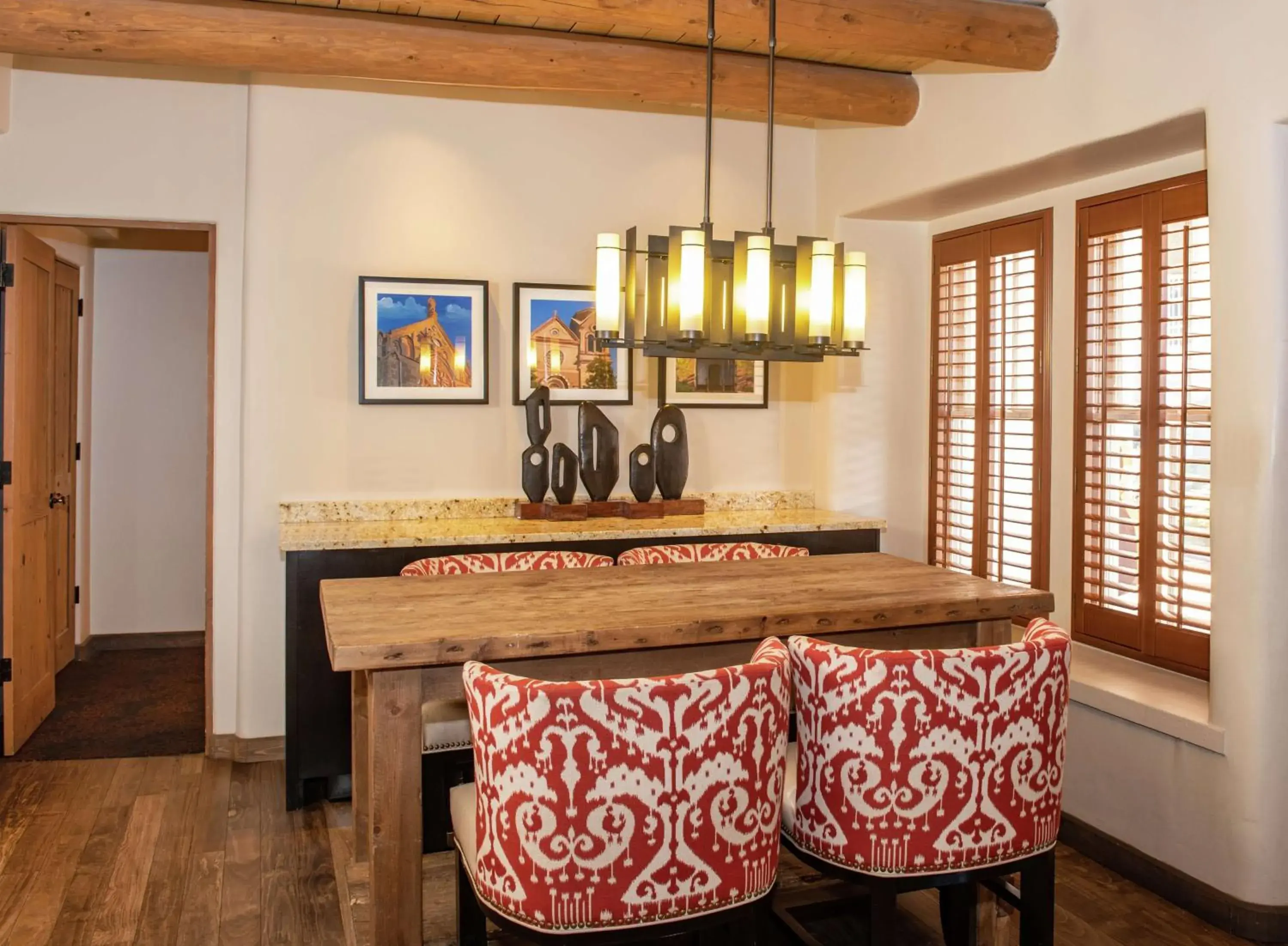 Living room in Hilton Santa Fe Historic Plaza Living room in Hilton Santa Fe Historic Plaza