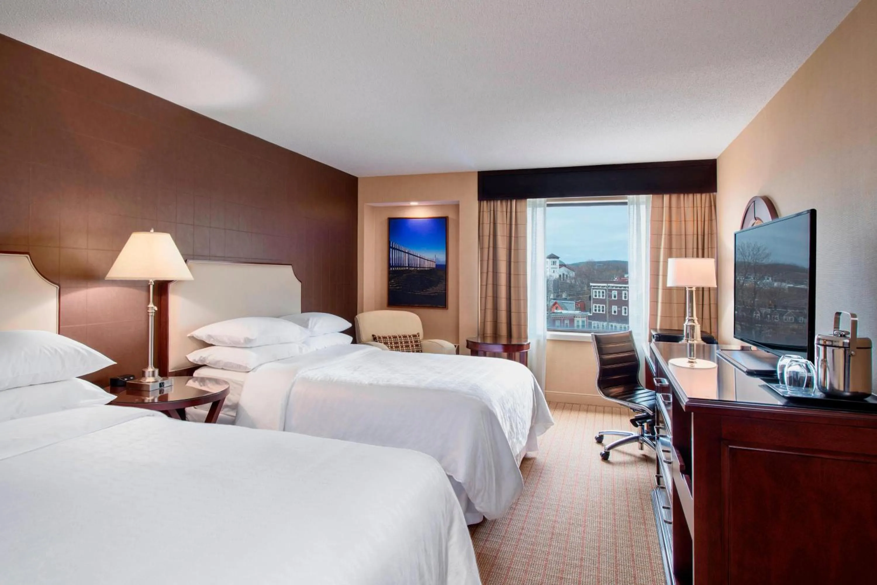 Photo of the whole room, Bed in Sheraton Hotel Newfoundland