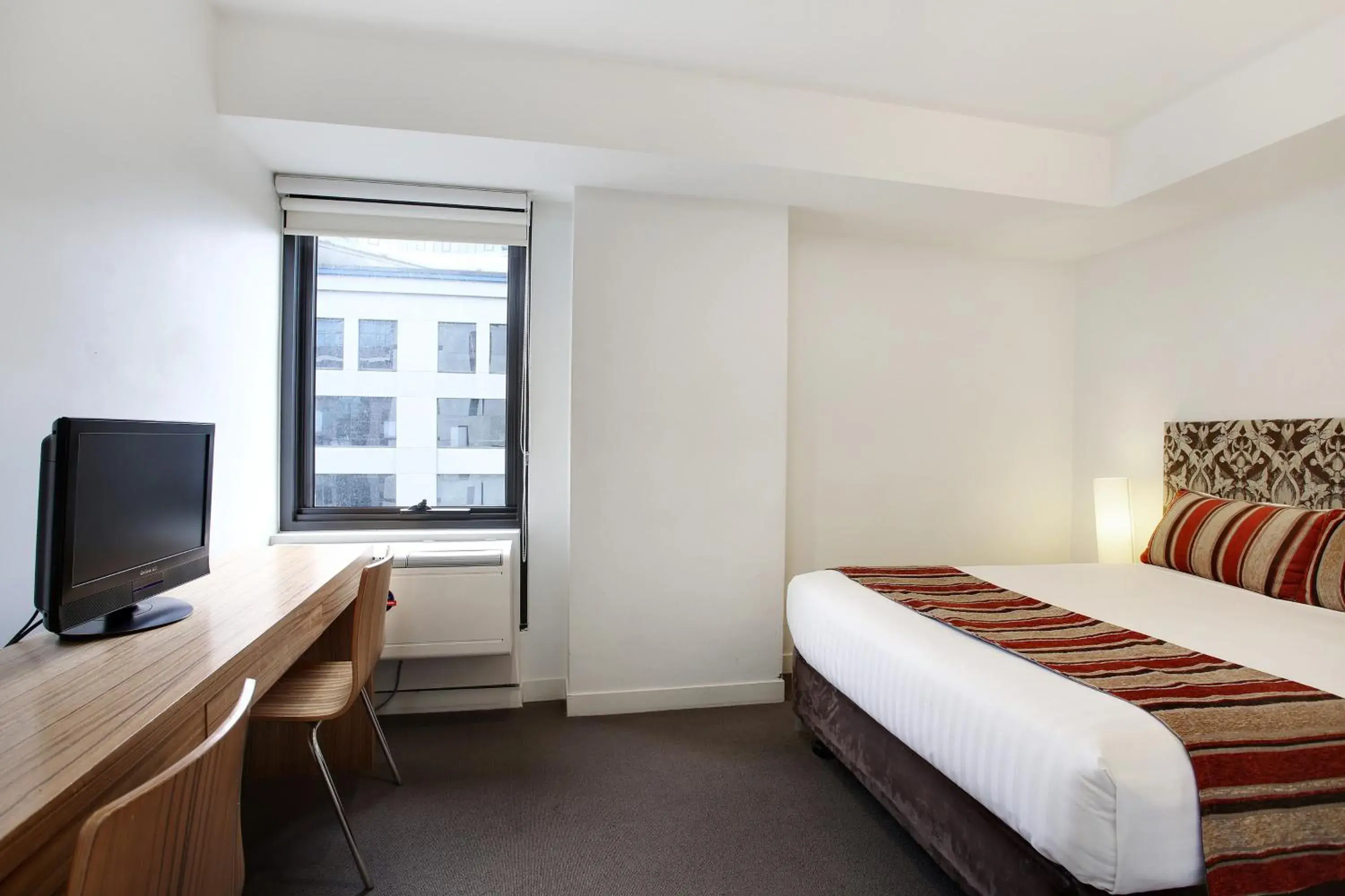 Economy Double Room in Seasons Heritage Melbourne Economy Double Room in Seasons Heritage Melbourne