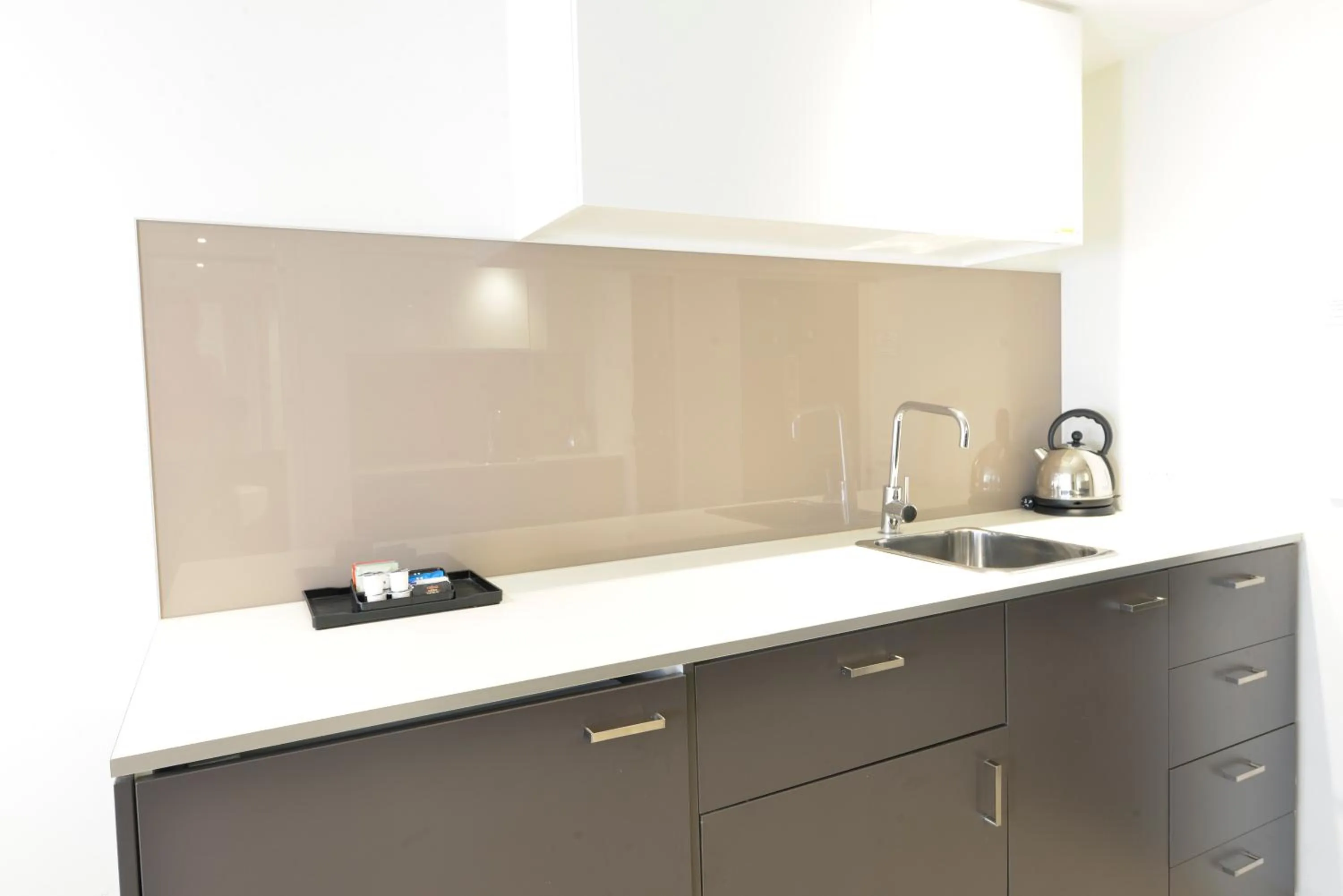 Coffee/tea facilities in Seasons Heritage Melbourne