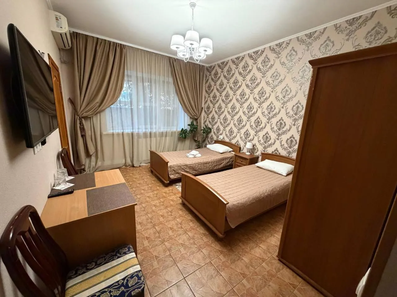 Superior Twin Room - single occupancy in Dvoryanskiy Hotel
