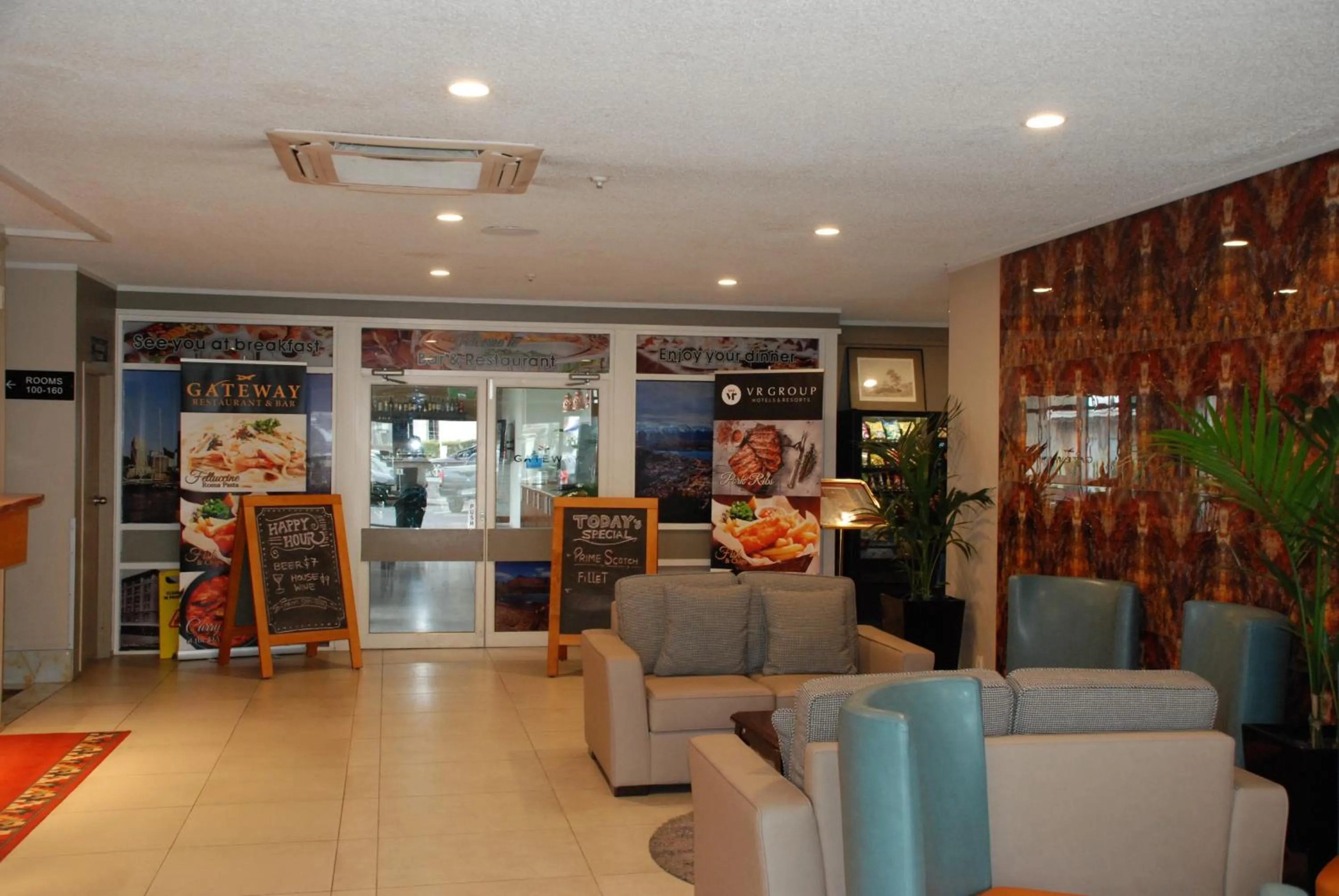 Lobby or reception in Airport Gateway Hotel