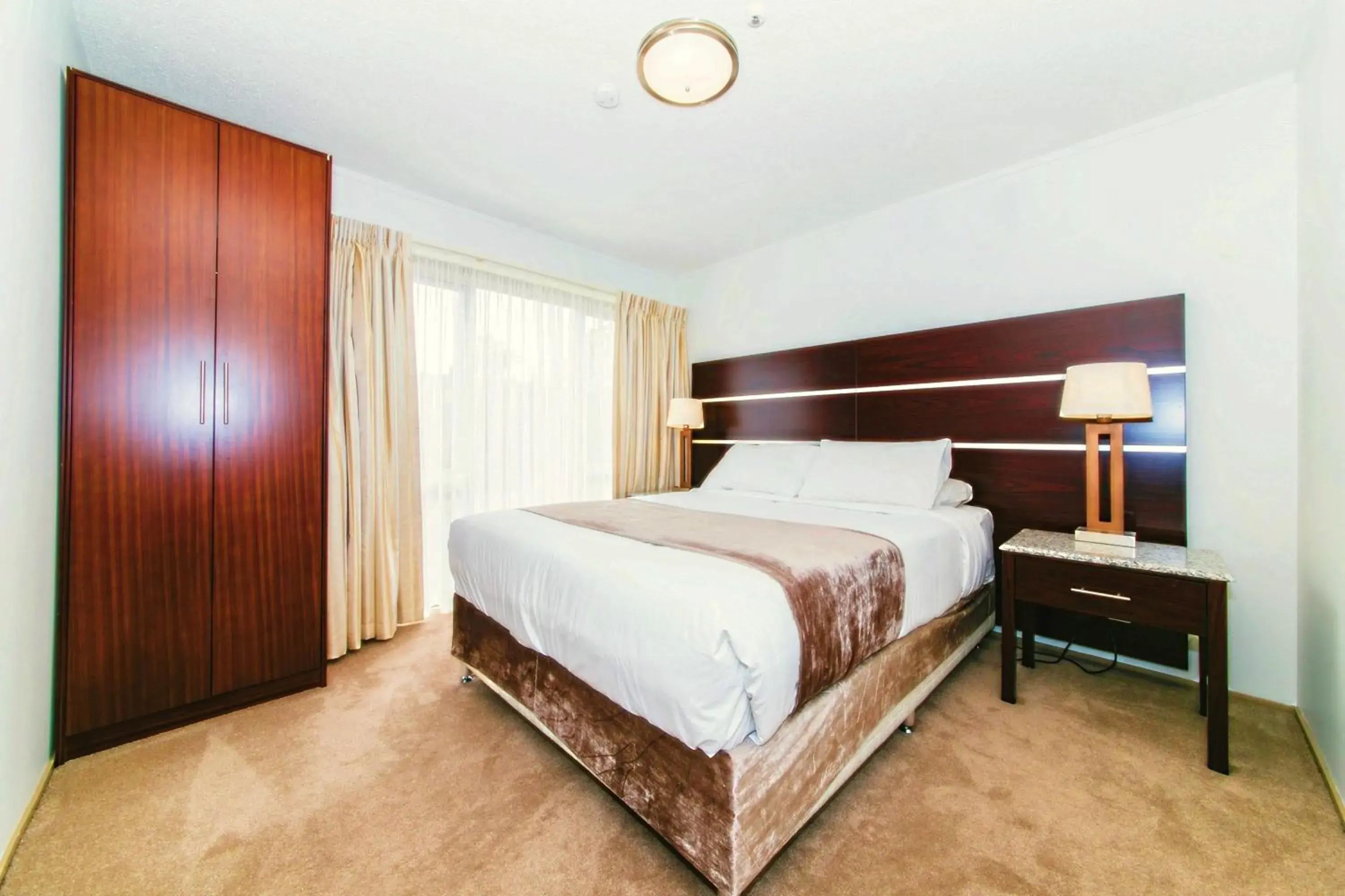 Bed in Airport Gateway Hotel Bed in Airport Gateway Hotel