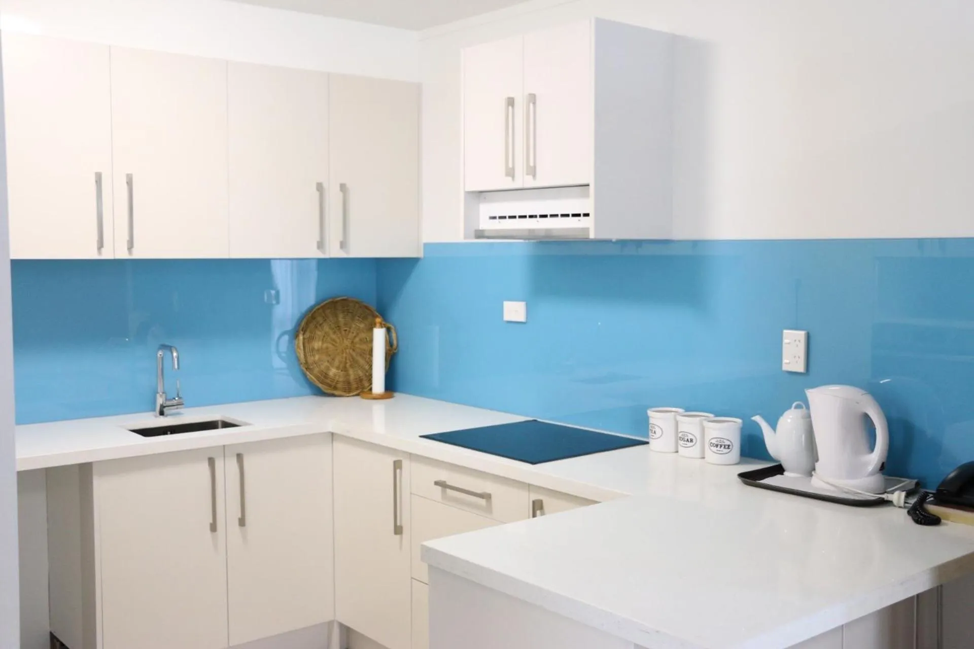 Kitchen or kitchenette in Airport Gateway Hotel