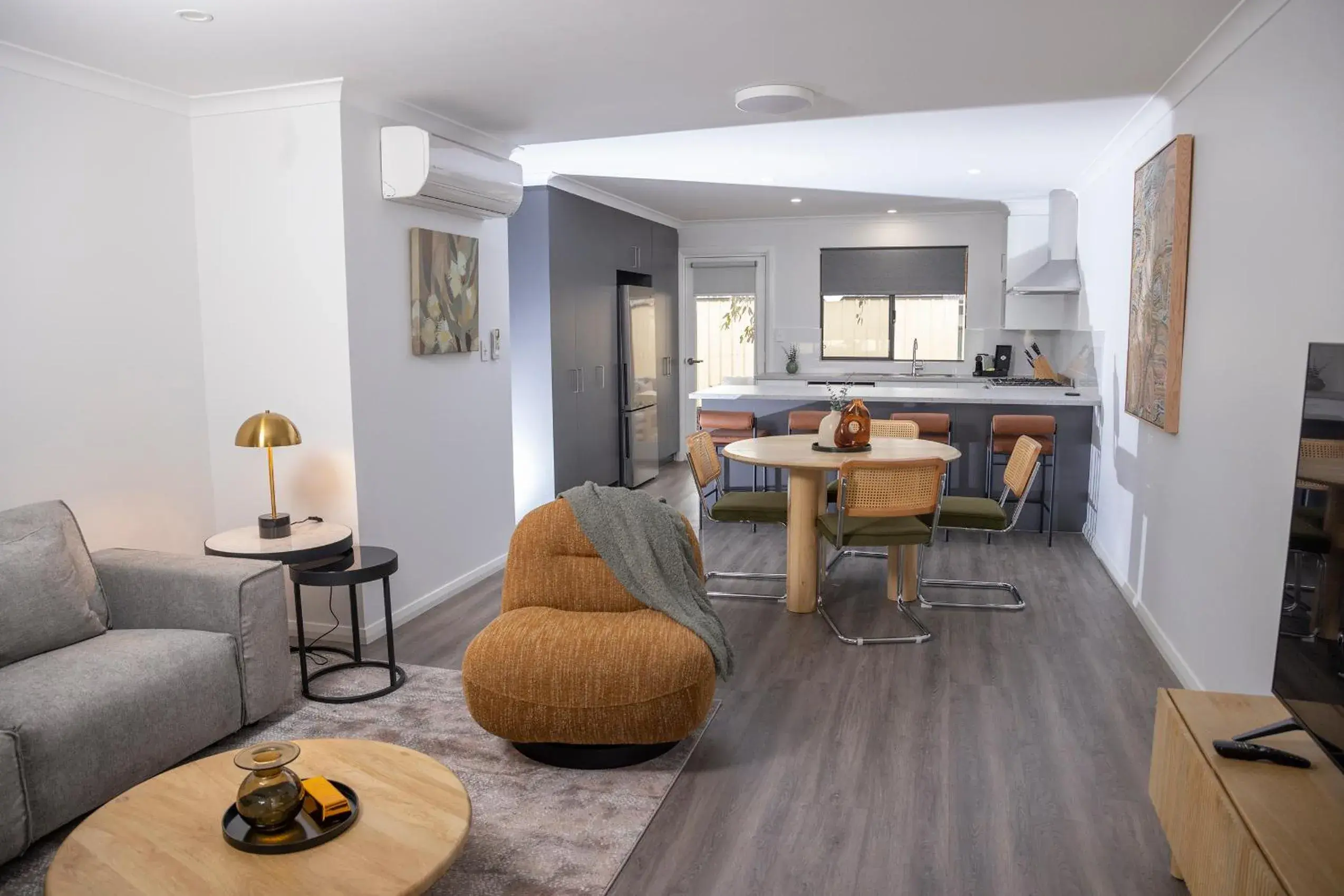 Living room in Rydges Kalgoorlie Living room in Rydges Kalgoorlie