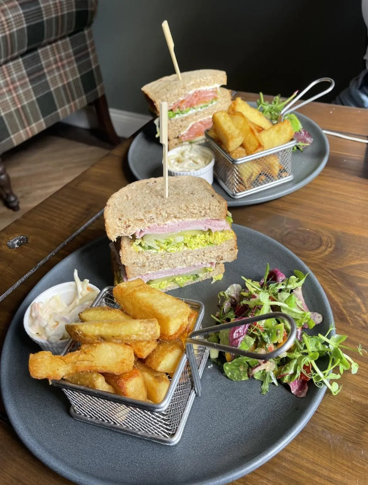 Food and drinks in The Olde Ship Inn