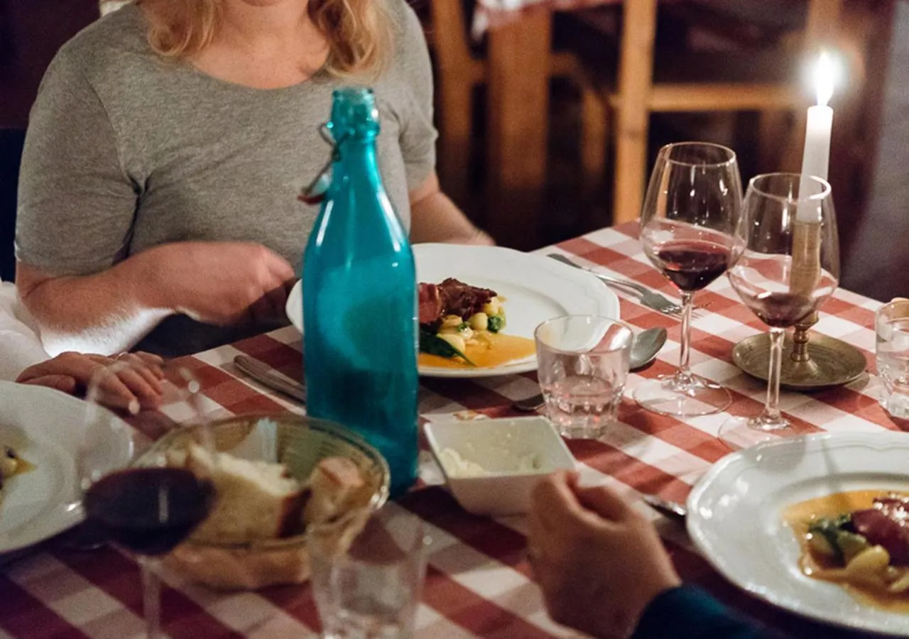 Restaurant/places to eat in Langley Hotel La Vieille Ferme