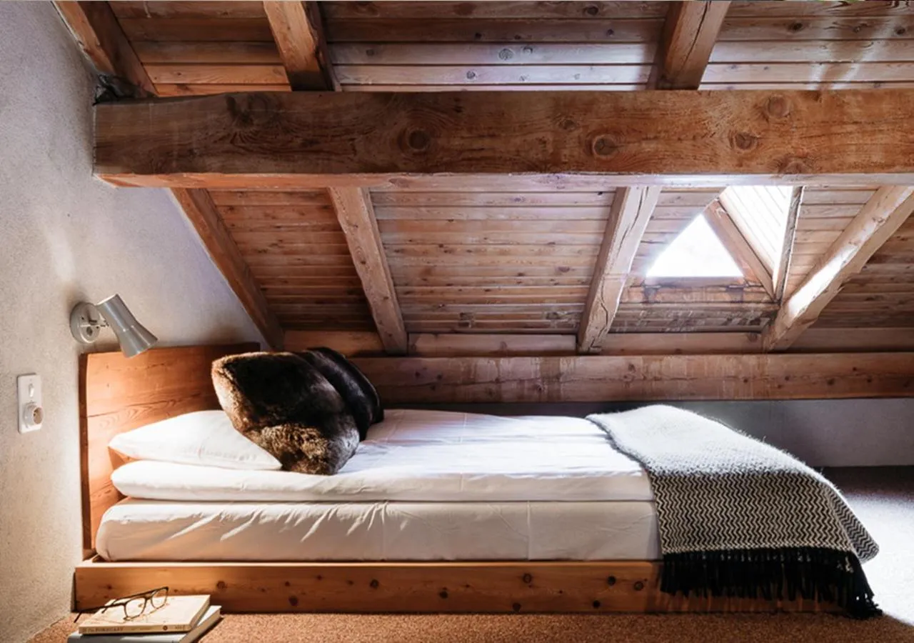 View (from property/room), Bed in Langley Hotel La Vieille Ferme