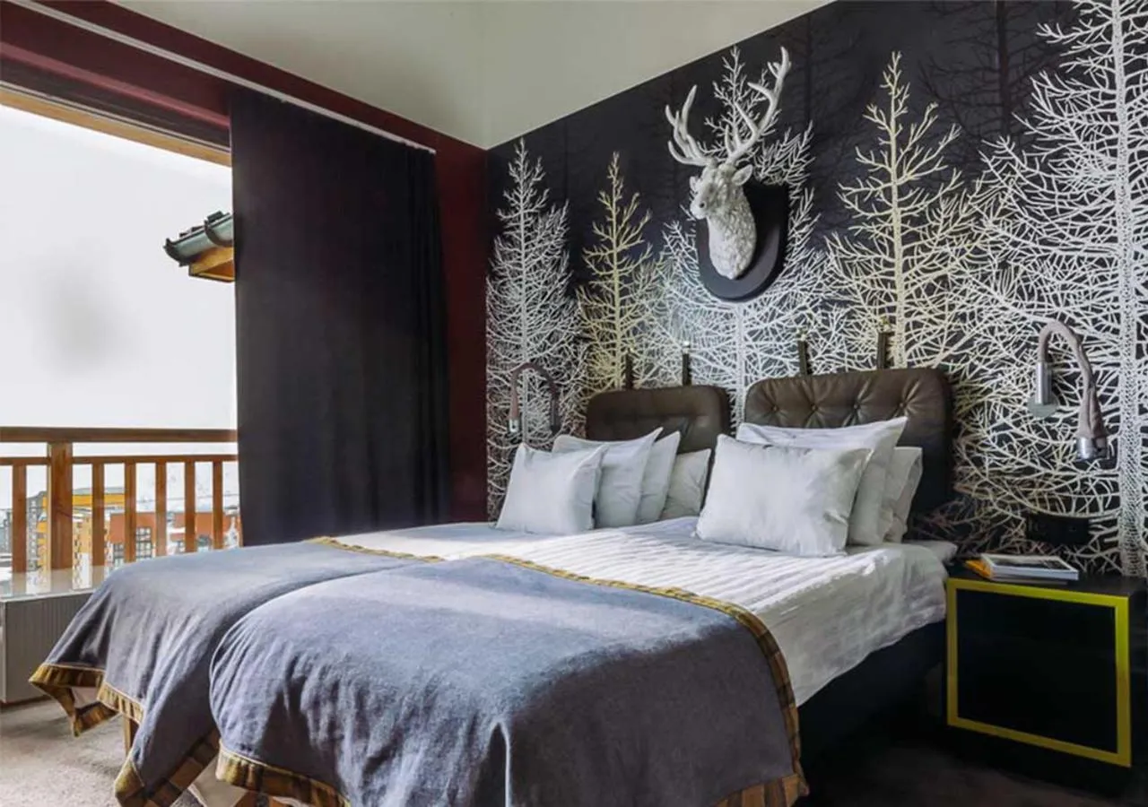 Property building, Bed in Langley Hôtel Tango