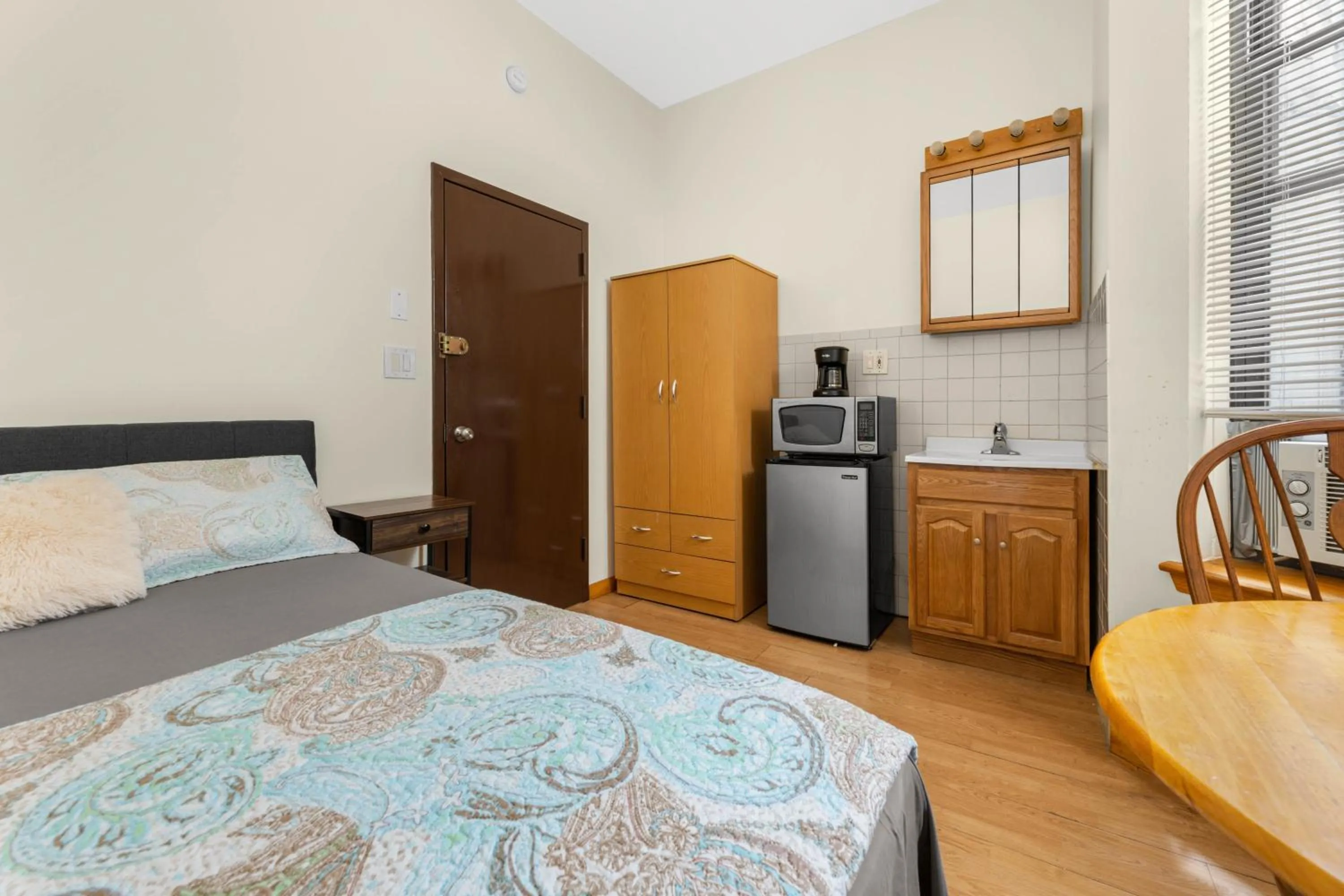 Photo of the whole room in West 30th Street Guest House