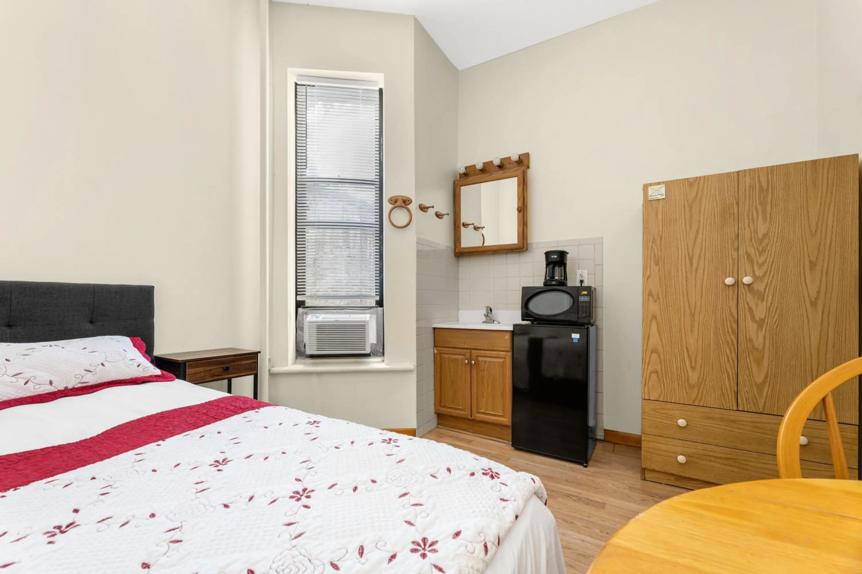 Bed in West 30th Street Guest House