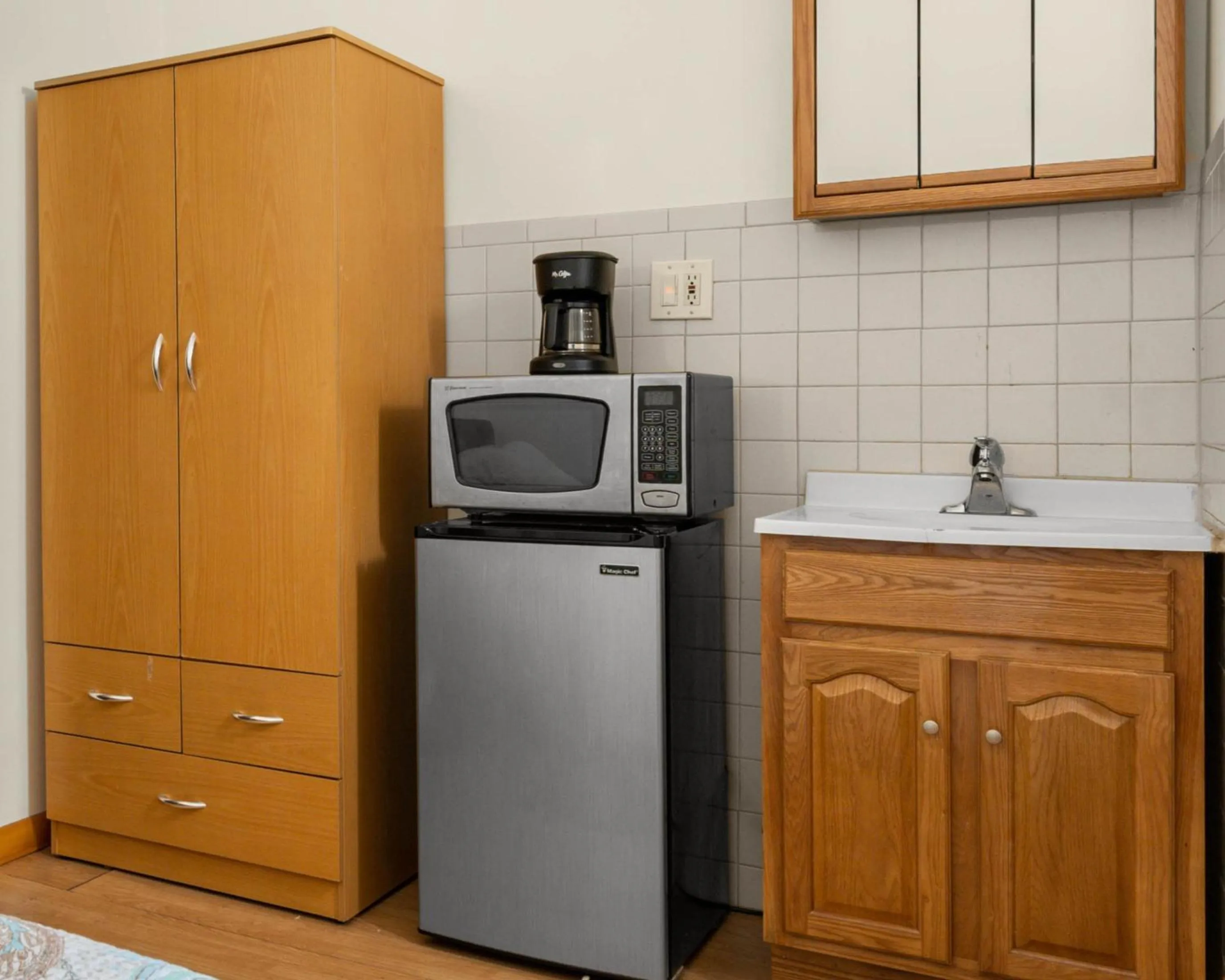 Coffee/tea facilities in West 30th Street Guest House