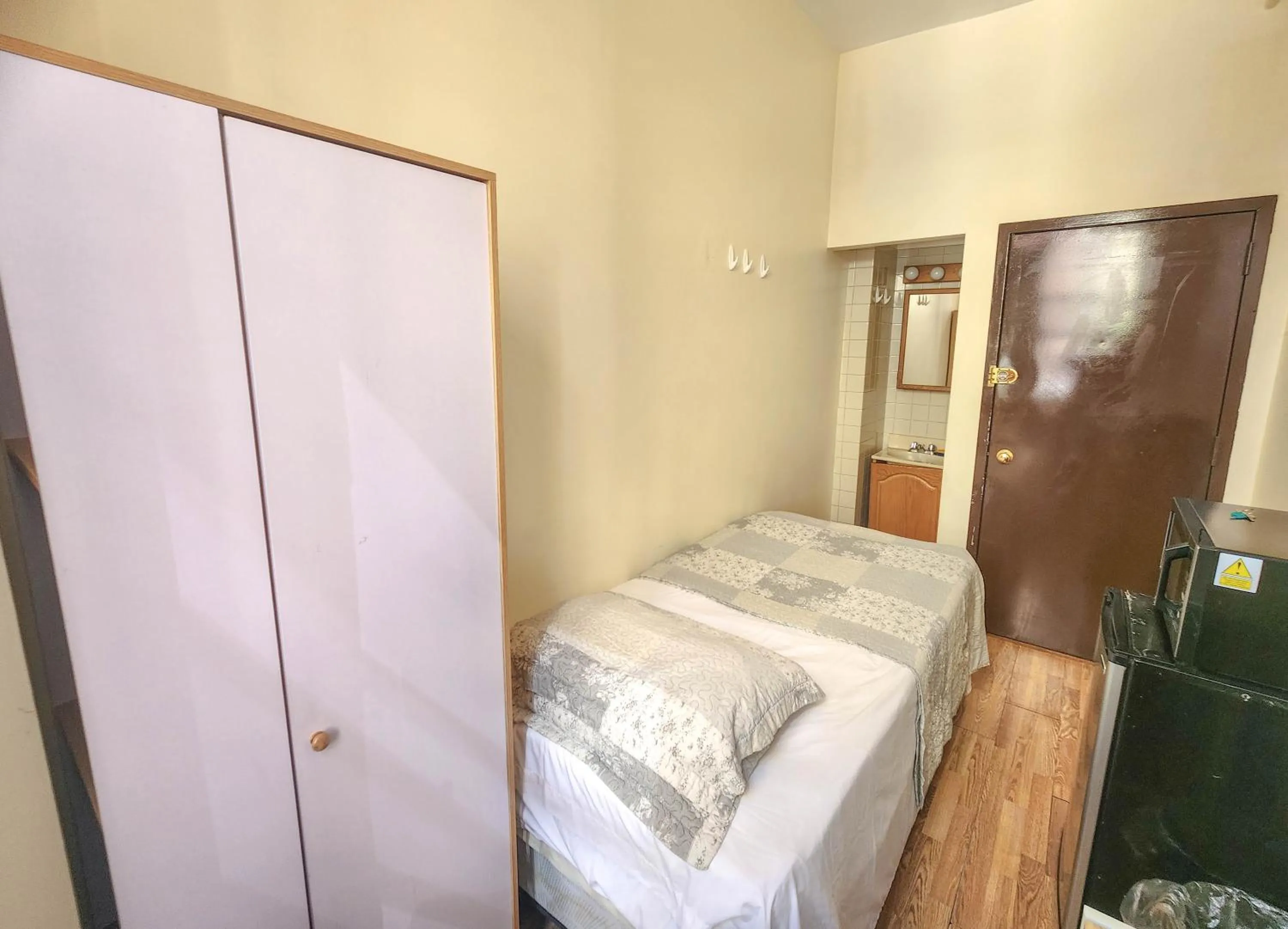 West 30th Street Guest House