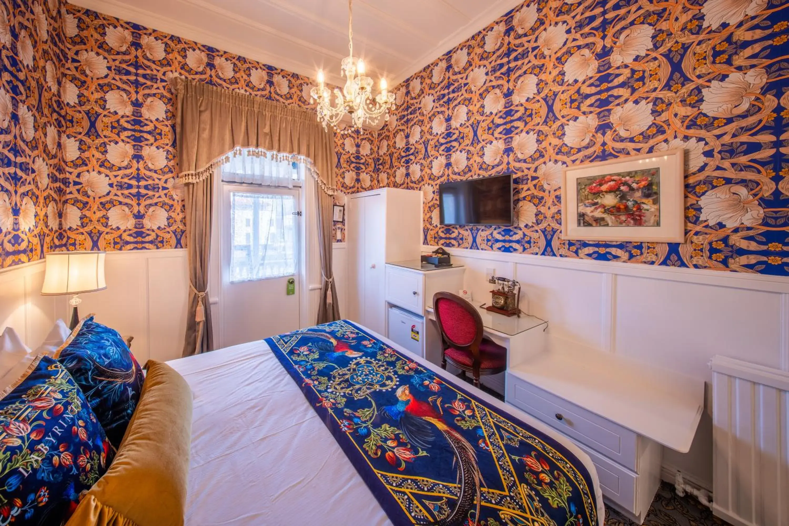 Bed in Prince's Gate Hotel Bed in Prince's Gate Hotel