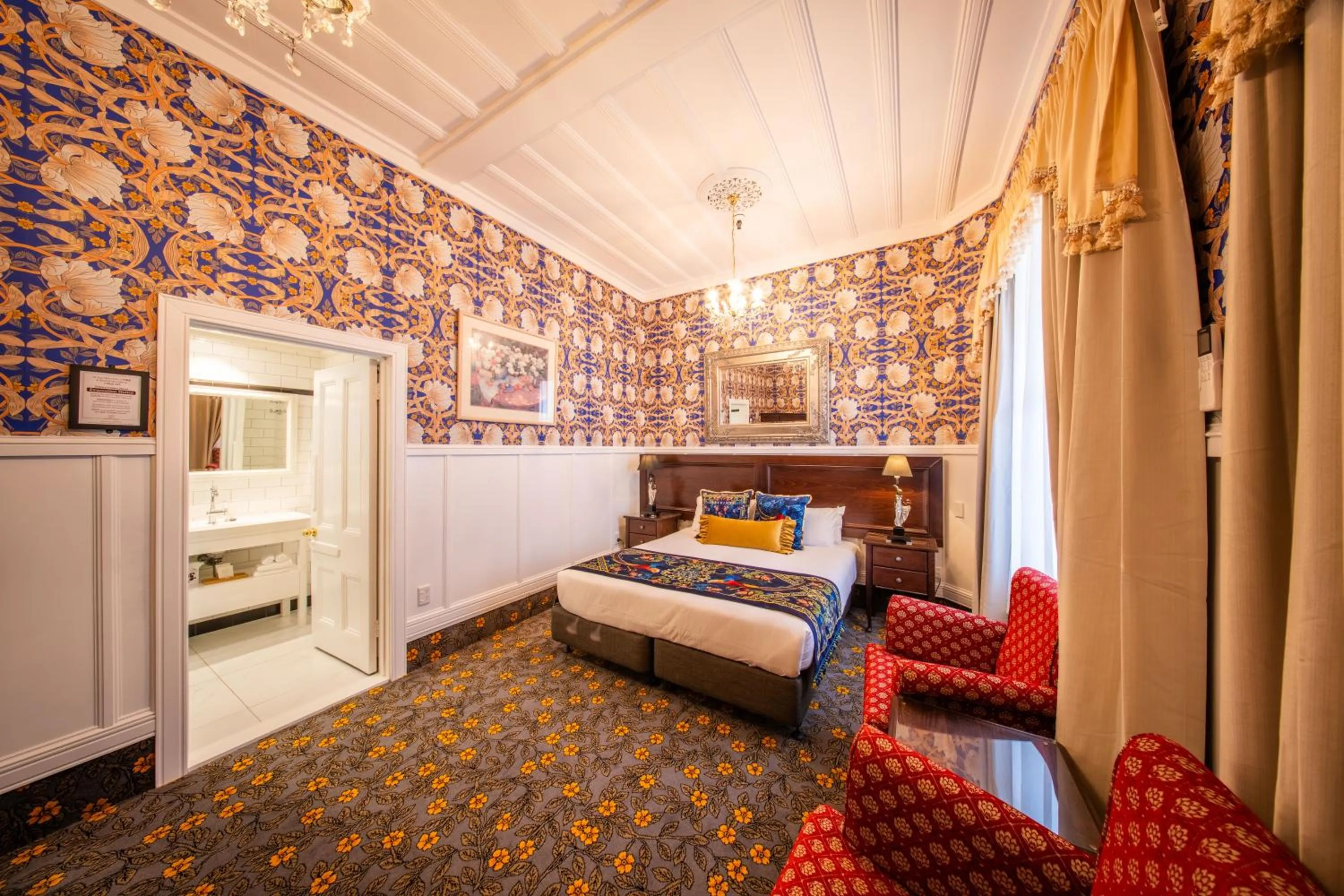 Bed in Prince's Gate Hotel