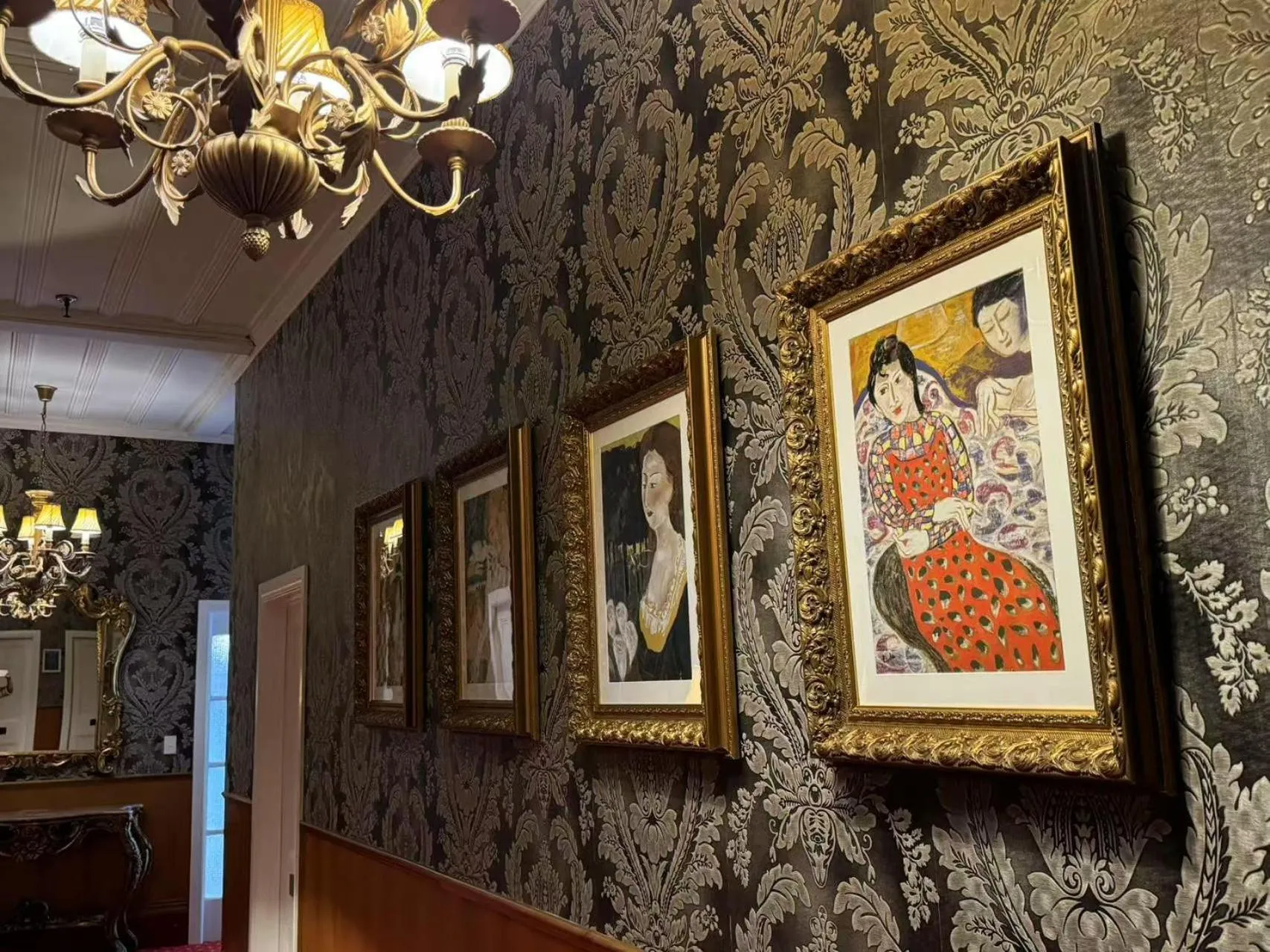 Decorative detail in Prince's Gate Hotel