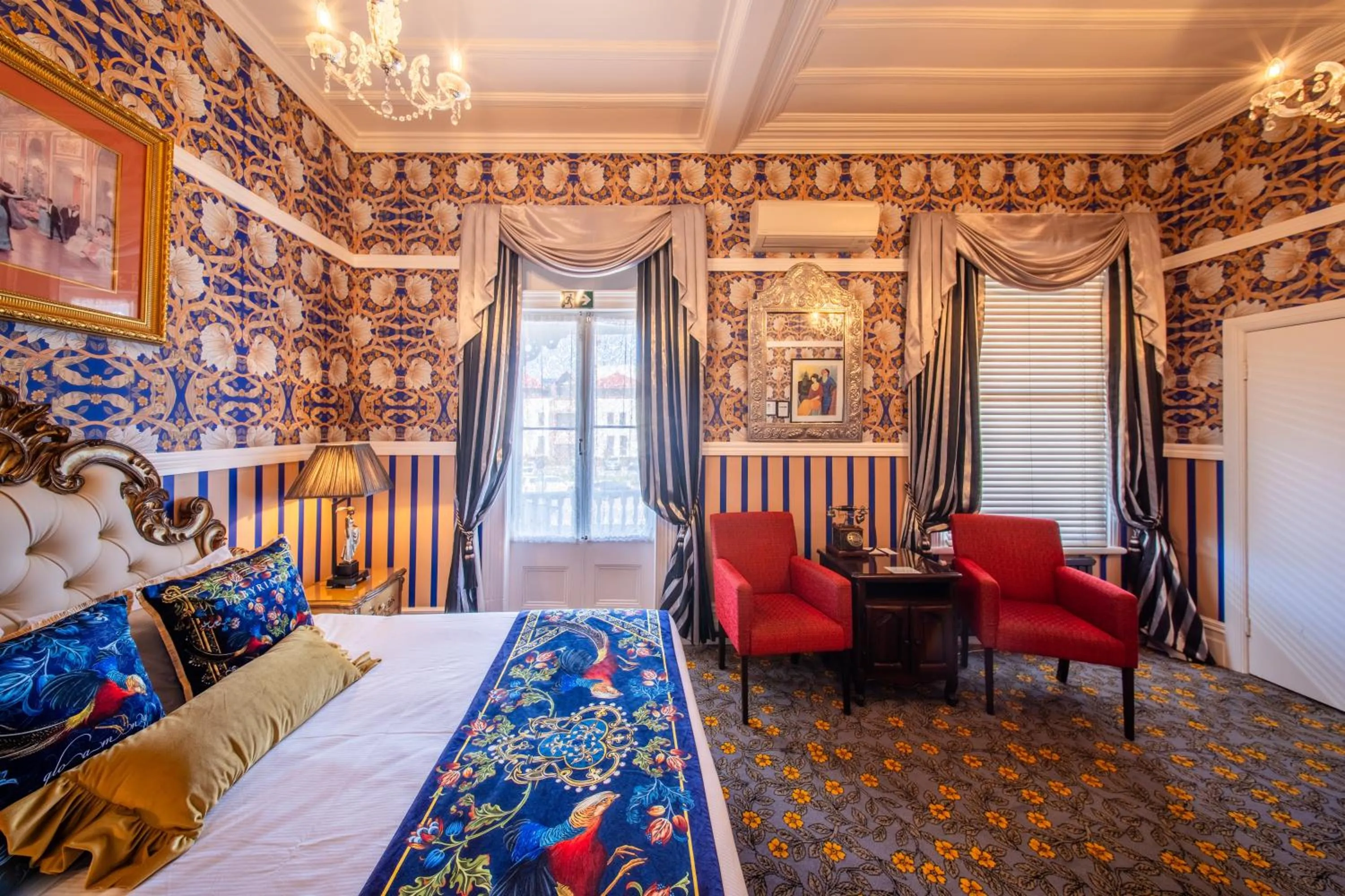 Bed in Prince's Gate Hotel