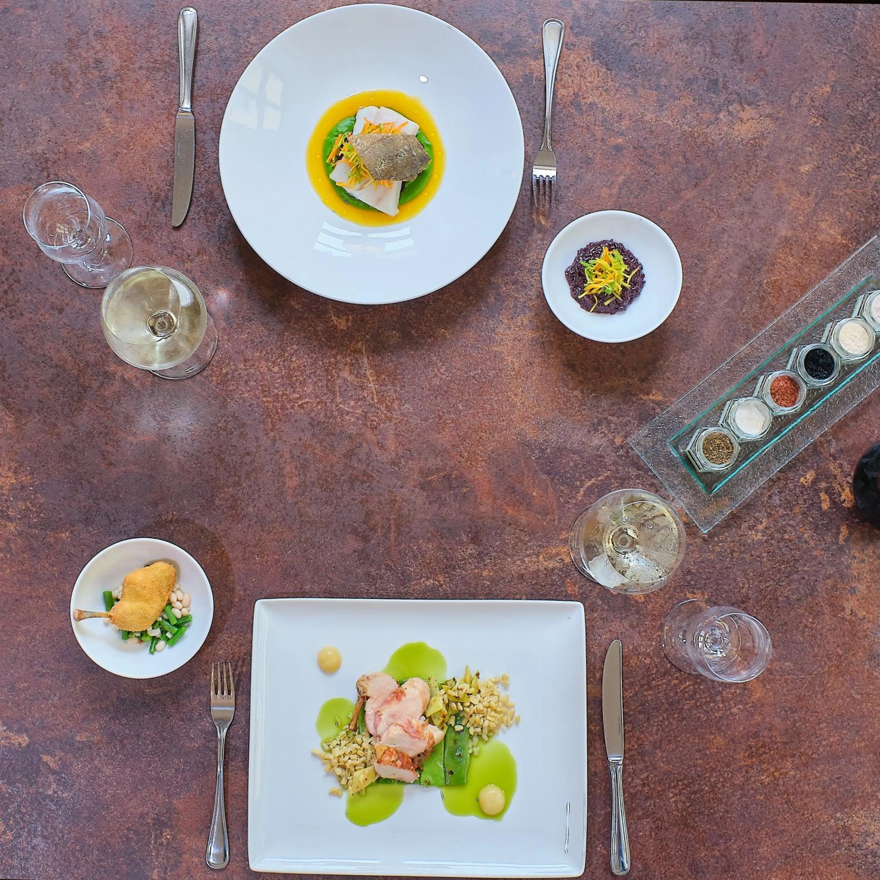 Restaurant/places to eat in Lodner Hotel Drei Mohren