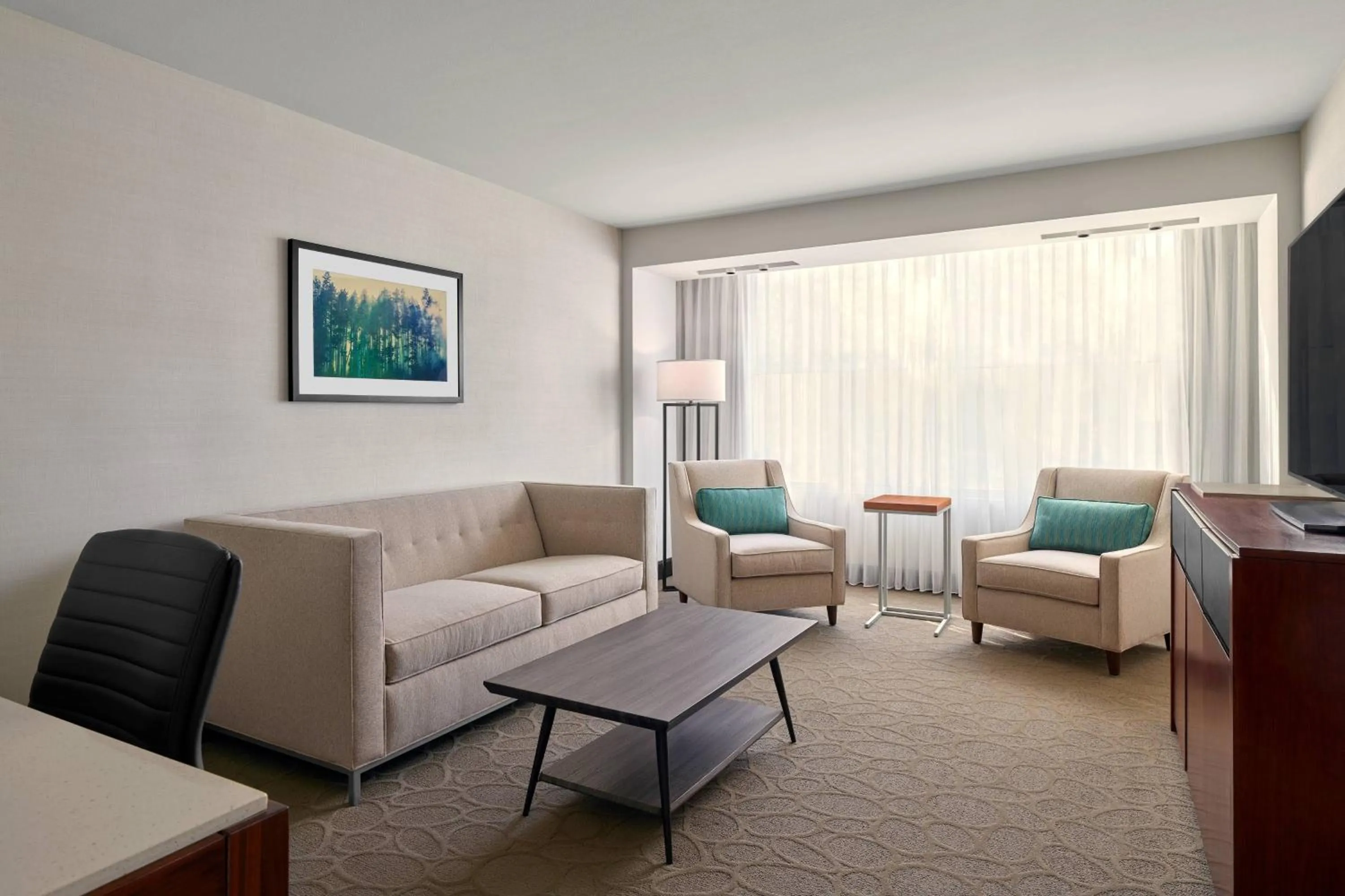 Photo of the whole room in Delta Hotels by Marriott Milwaukee Northwest