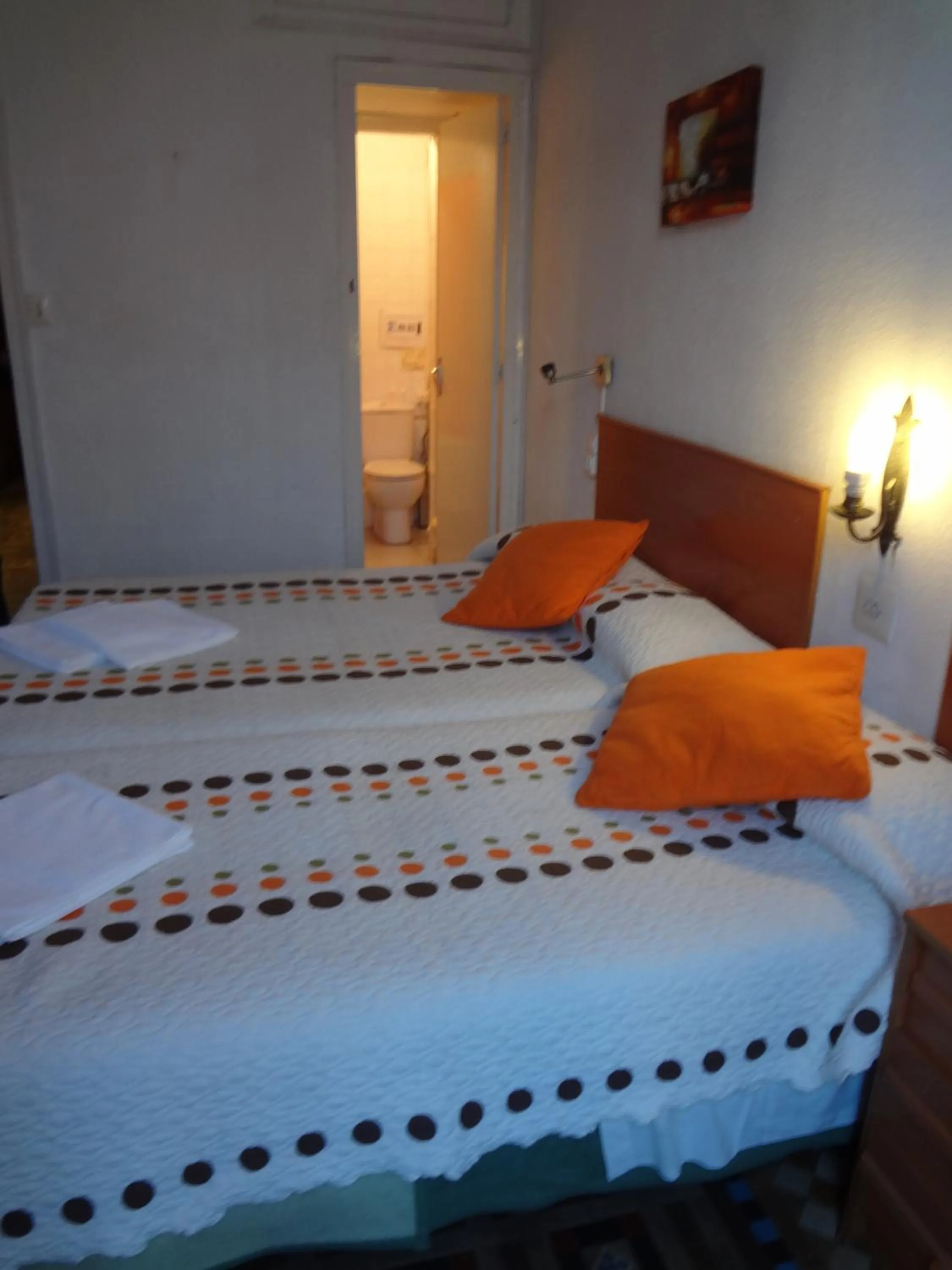 Bedroom, Bed in Hostal Lima