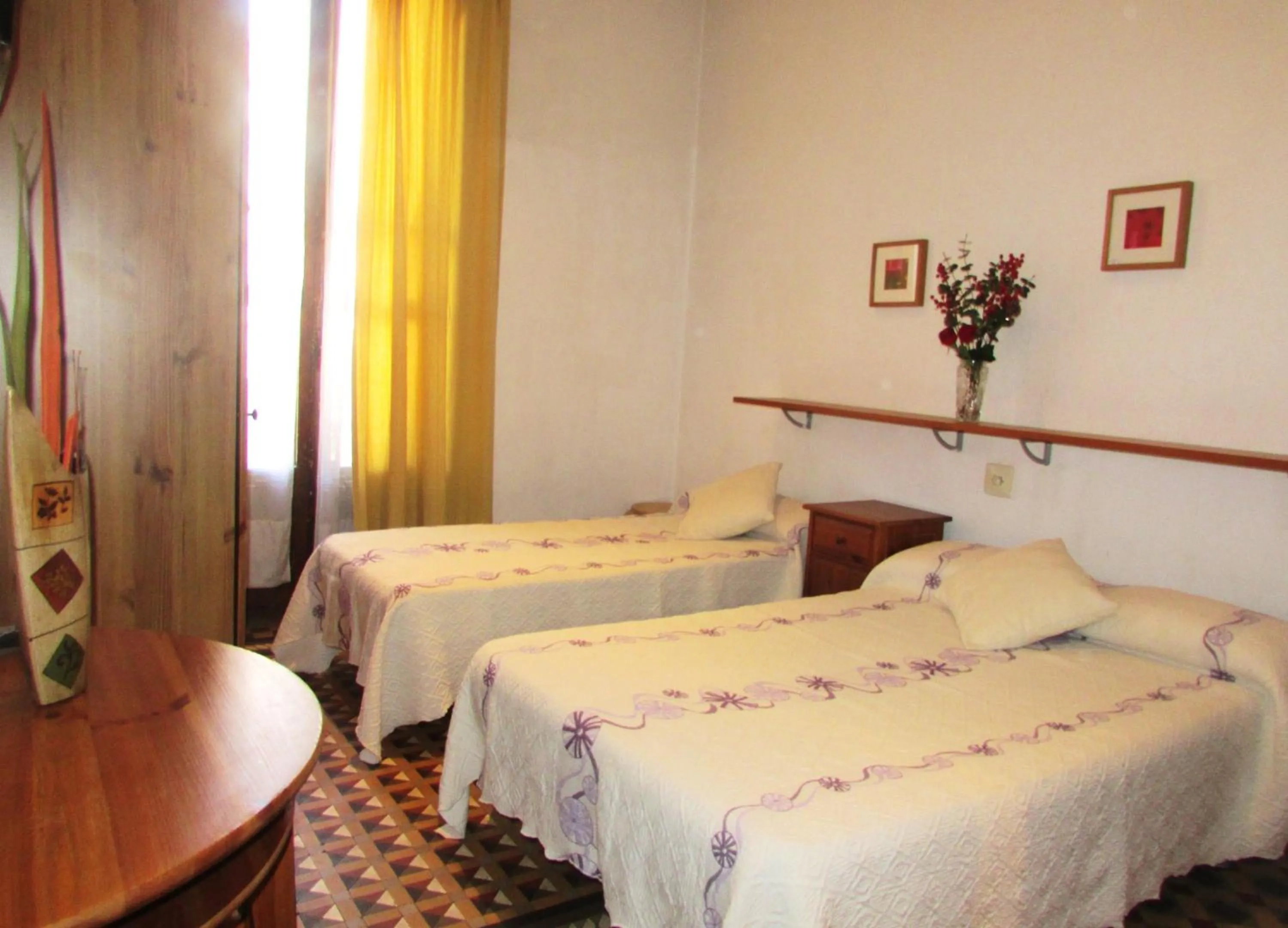 Bedroom, Bed in Hostal Lima
