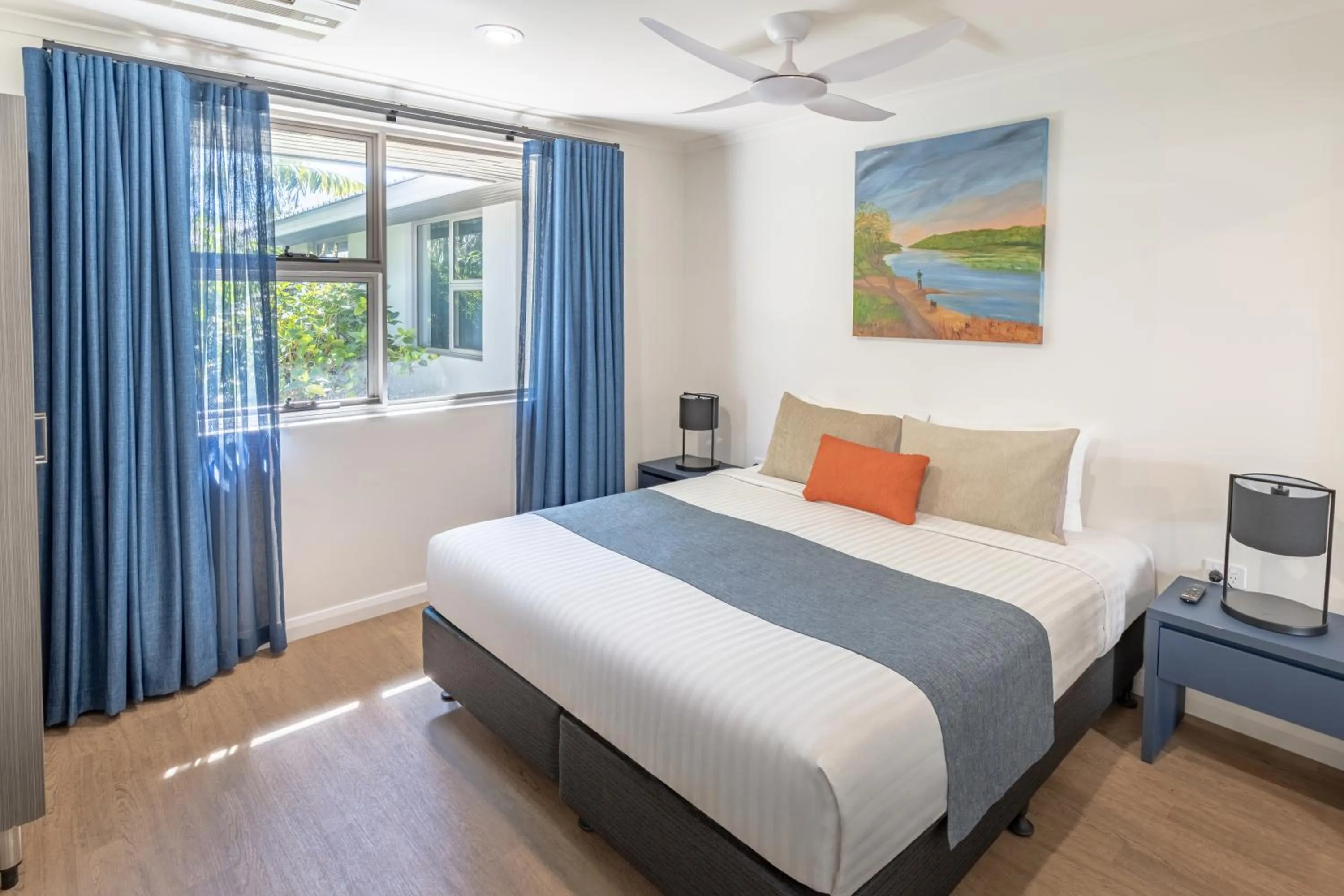 Bed in Best Western Cambridge Hotel Kununurra