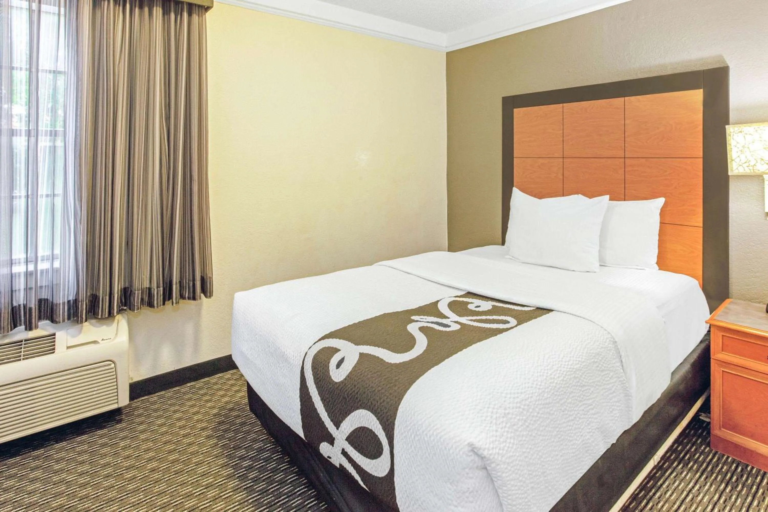 Photo of the whole room in La Quinta Inn by Wyndham Wichita Falls Event Center North