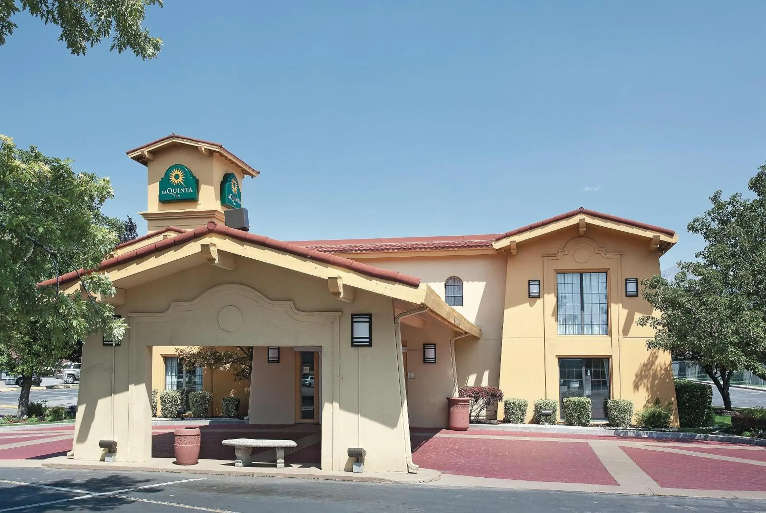 Property building in La Quinta Inn by Wyndham Salt Lake City Midvale Property building in La Quinta Inn by Wyndham Salt Lake City Midvale