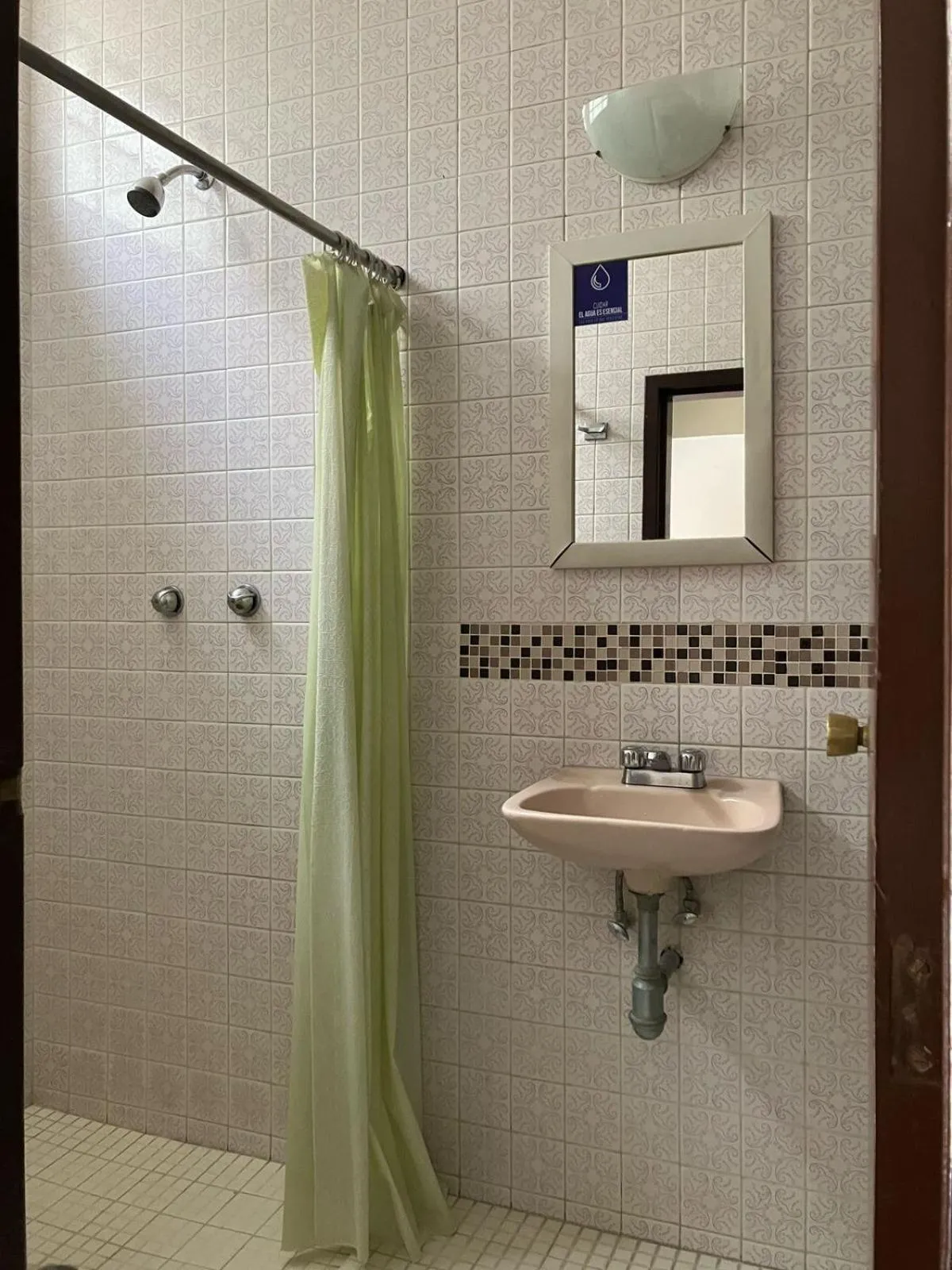 Shower in Hotel Palacio