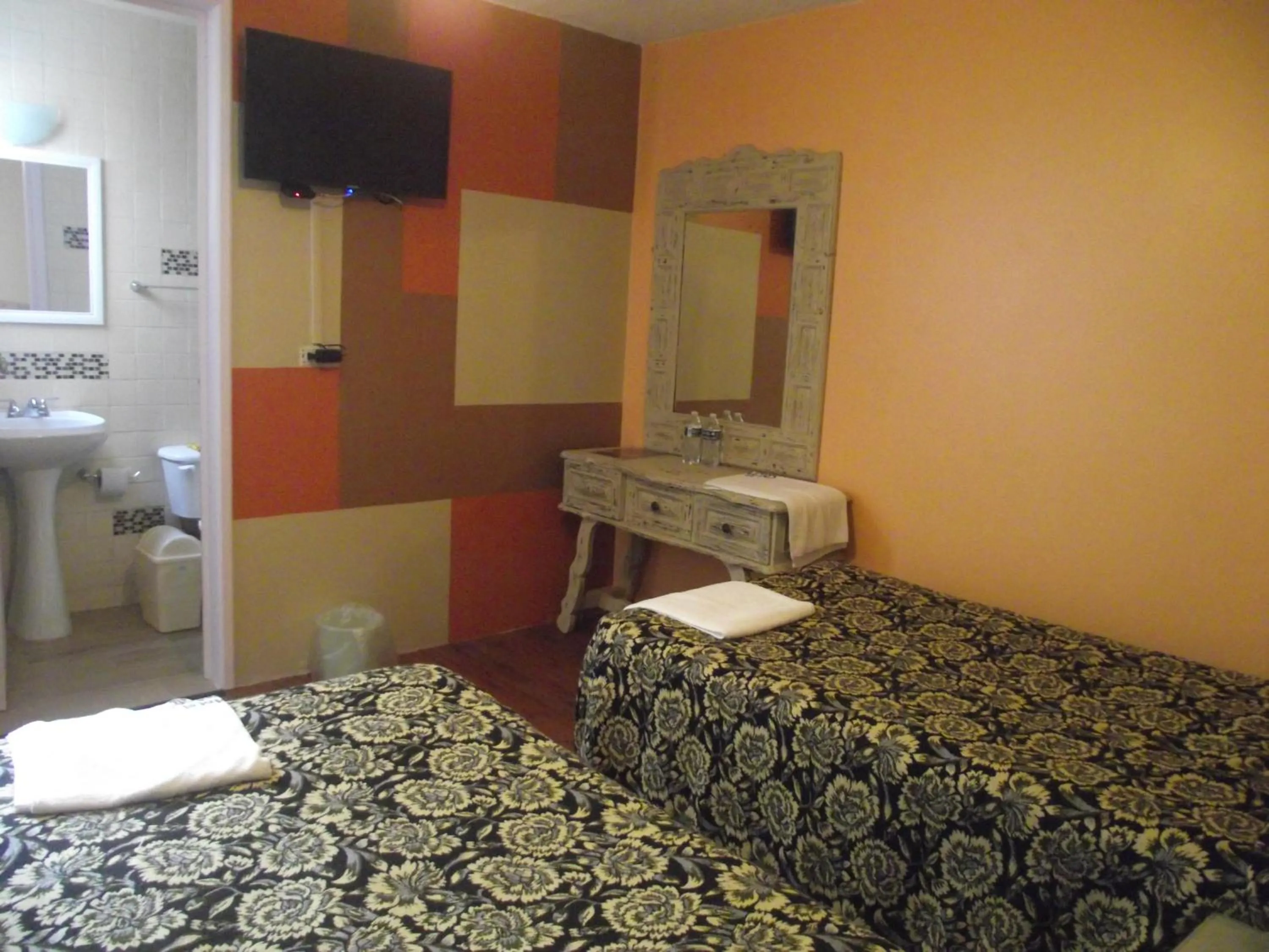 Photo of the whole room in Hotel Palacio