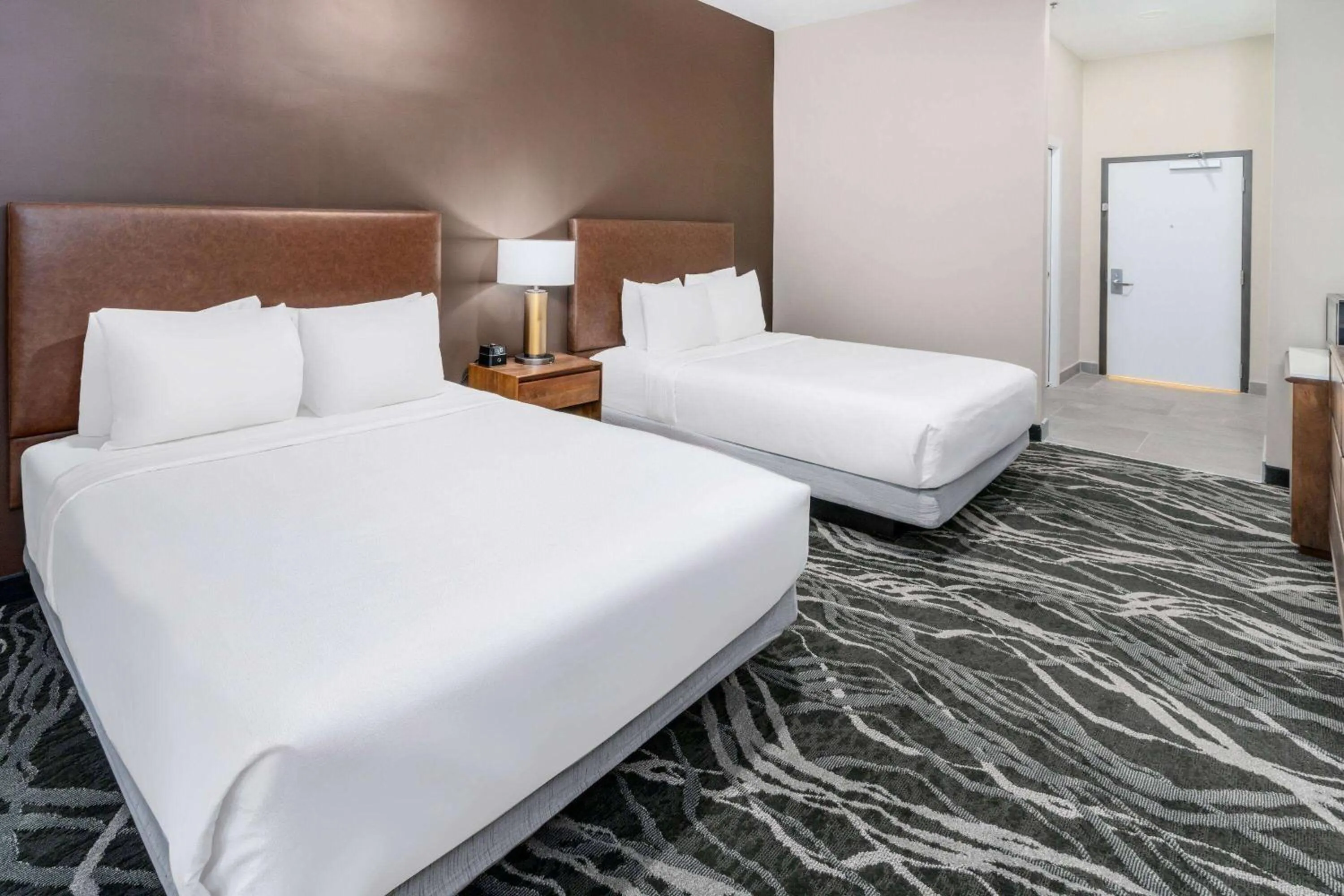 Photo of the whole room, Bed in La Quinta Inn by Wyndham Steamboat Springs