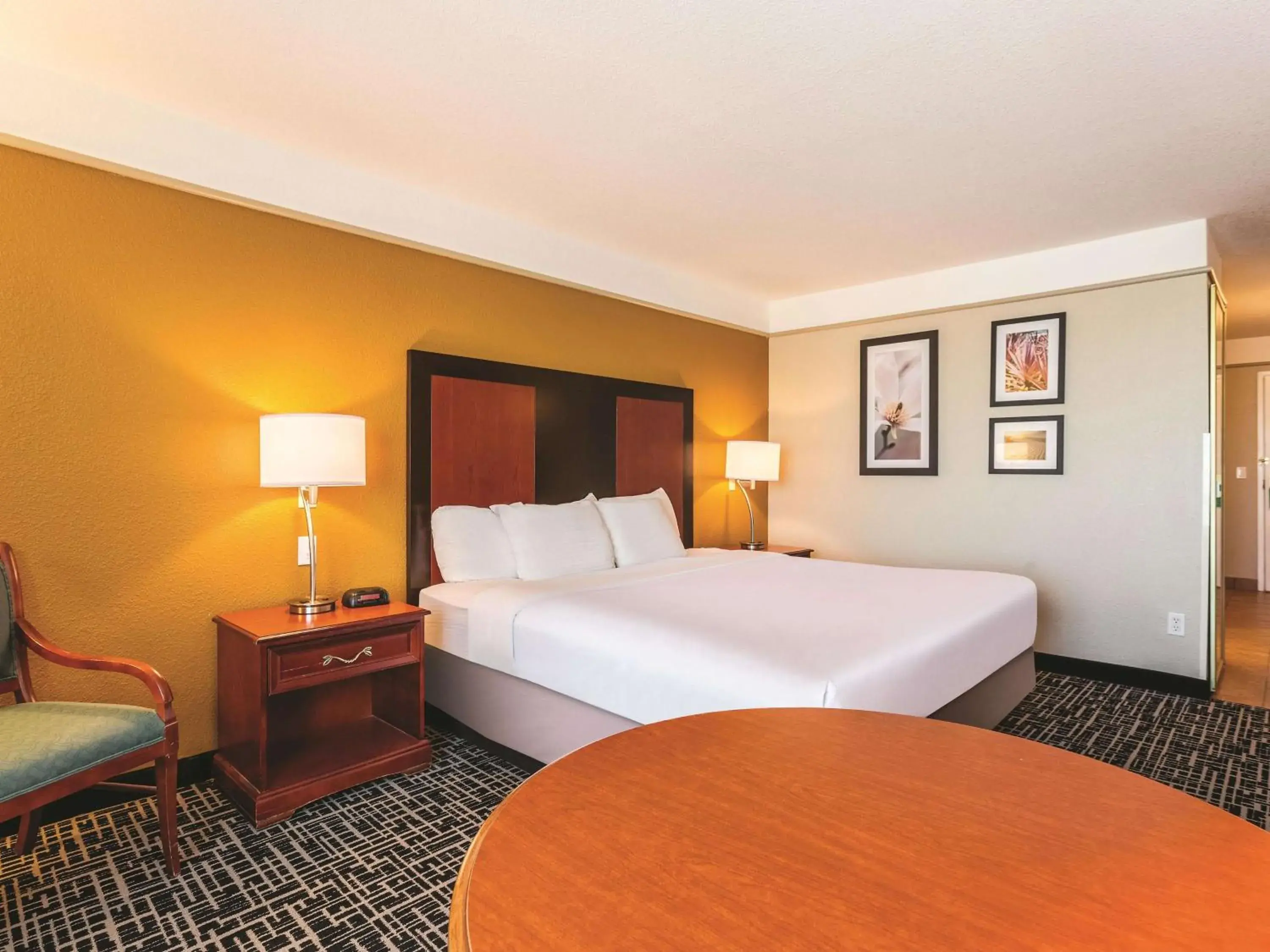 Photo of the whole room, Bed in La Quinta by Wyndham Deming Photo of the whole room, Bed in La Quinta by Wyndham Deming