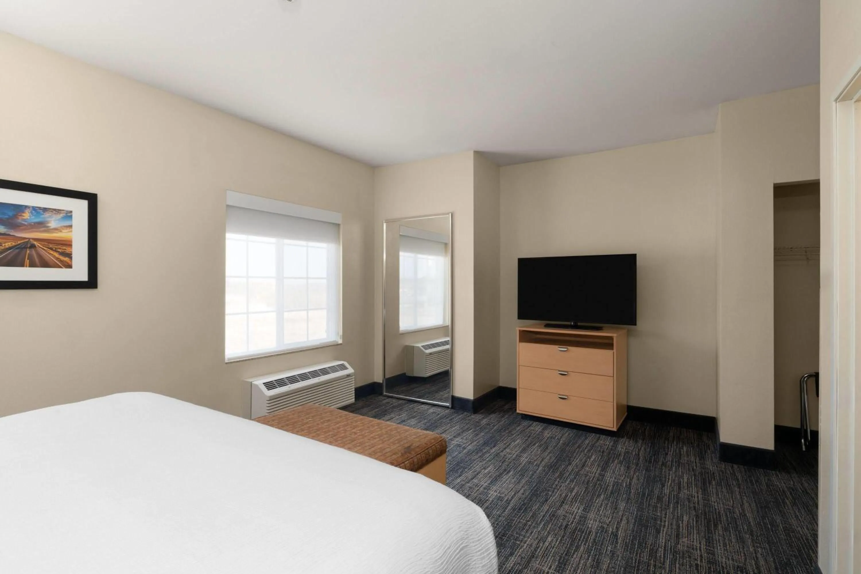 Photo of the whole room, Bed in La Quinta by Wyndham Tucumcari