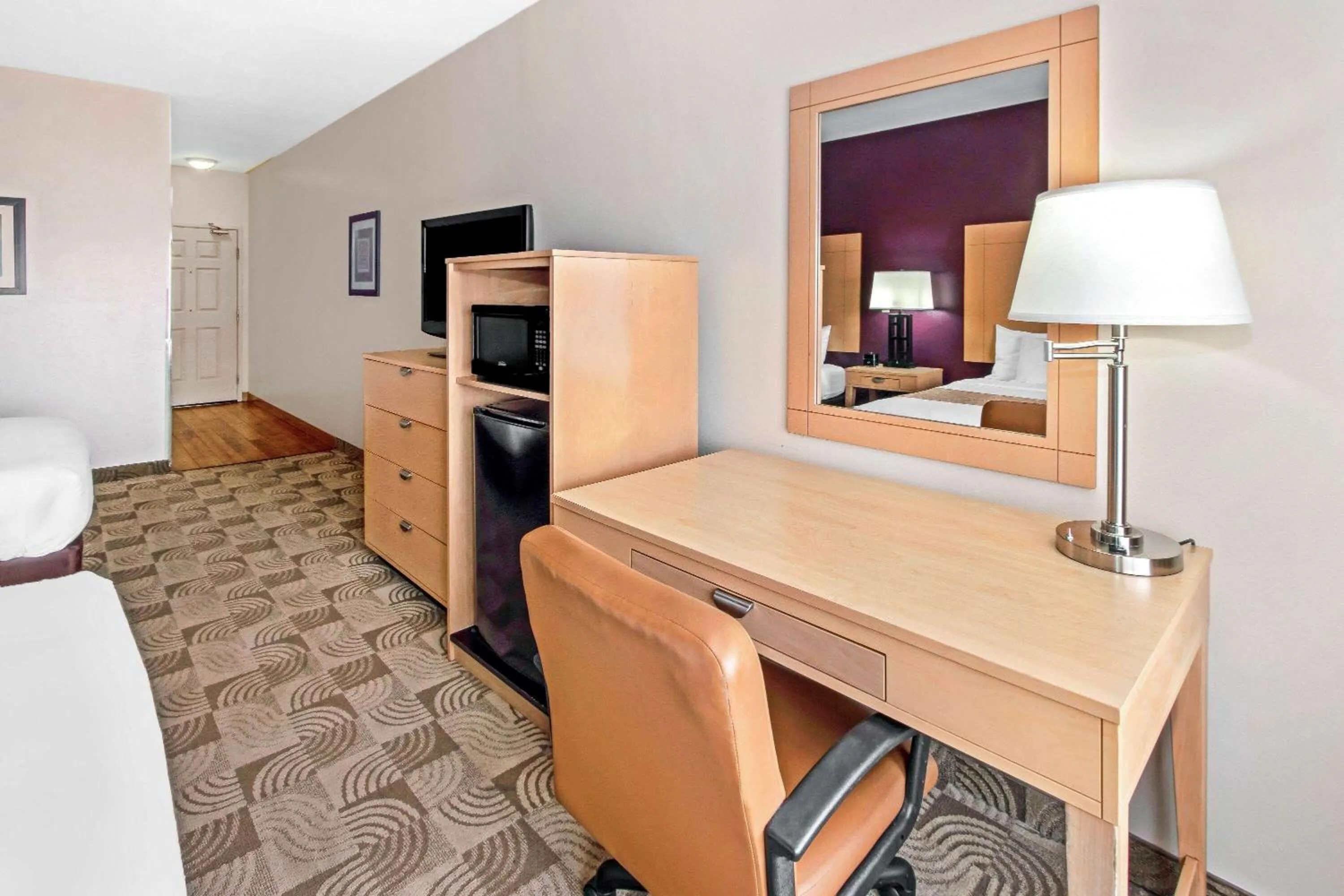 Photo of the whole room in La Quinta by Wyndham Tucumcari