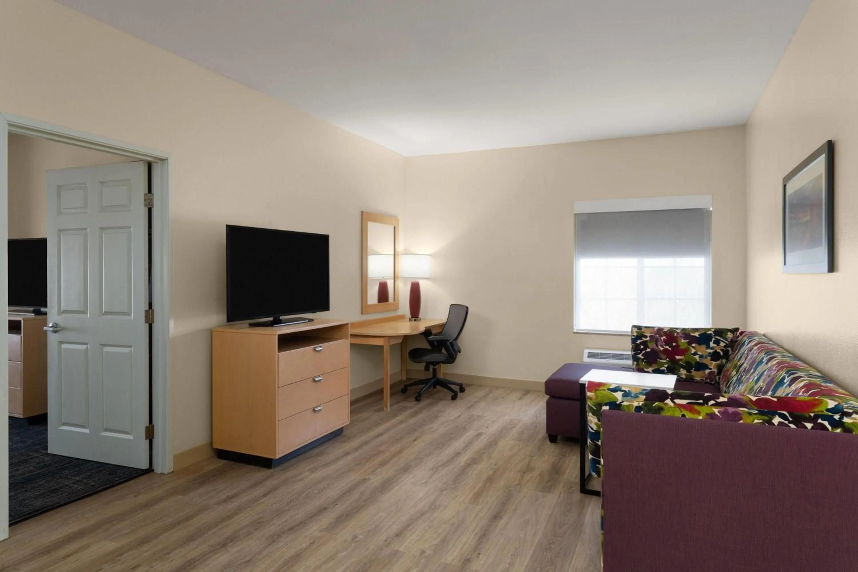 Photo of the whole room in La Quinta by Wyndham Tucumcari