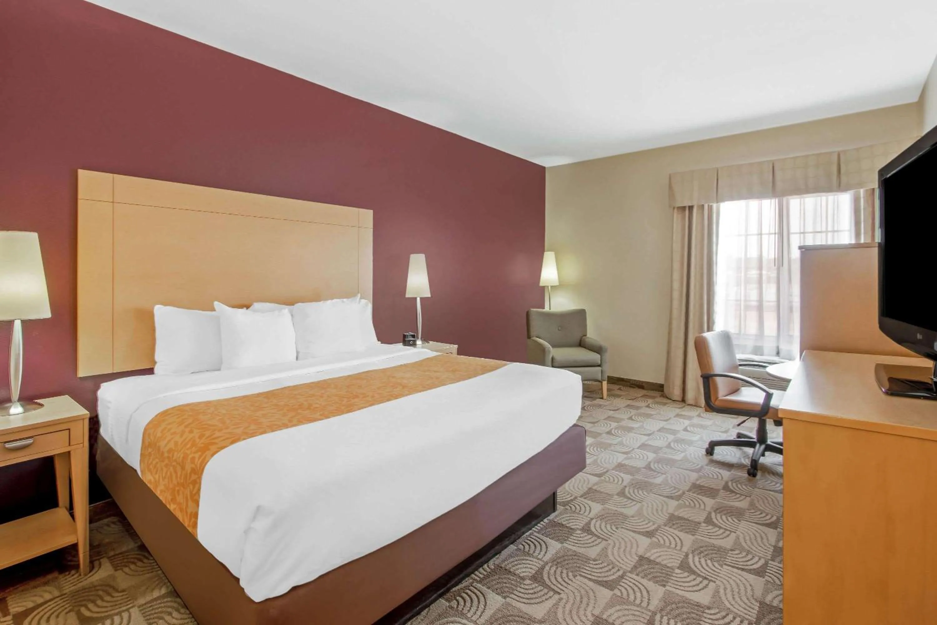 Photo of the whole room in La Quinta by Wyndham Tucumcari