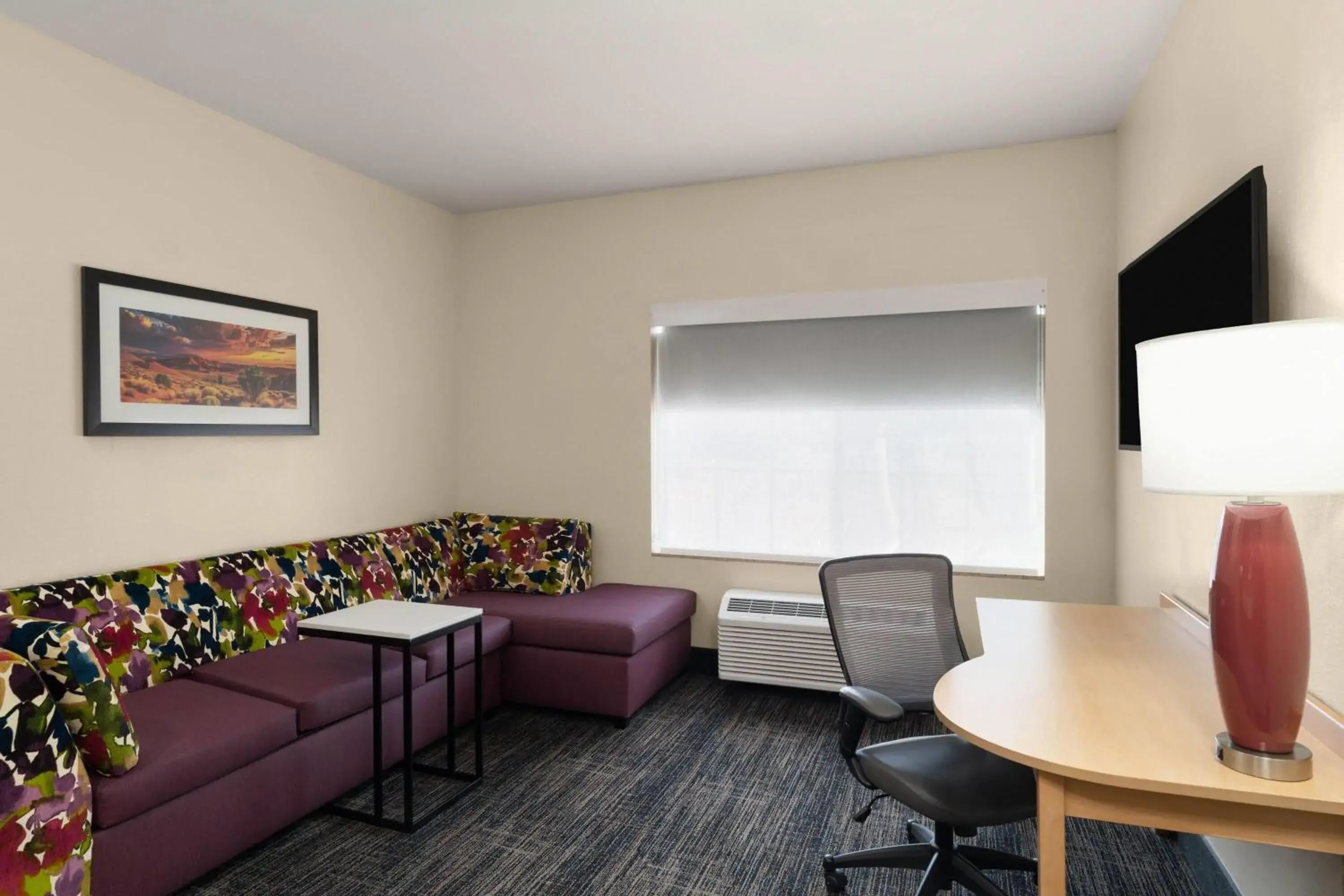 Photo of the whole room in La Quinta by Wyndham Tucumcari Photo of the whole room in La Quinta by Wyndham Tucumcari