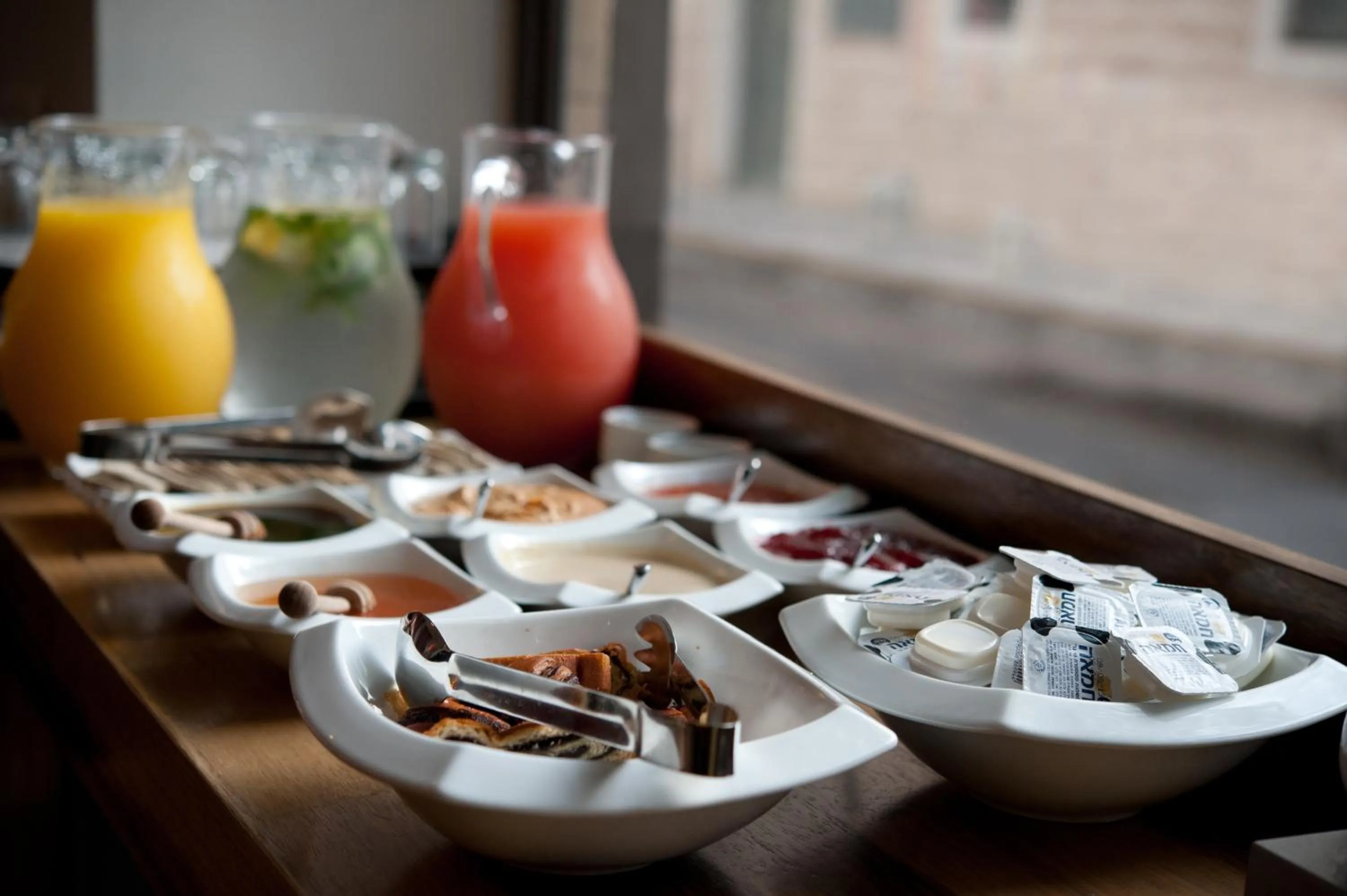 Food and drinks in Jerusalem Inn by Smart Hotels