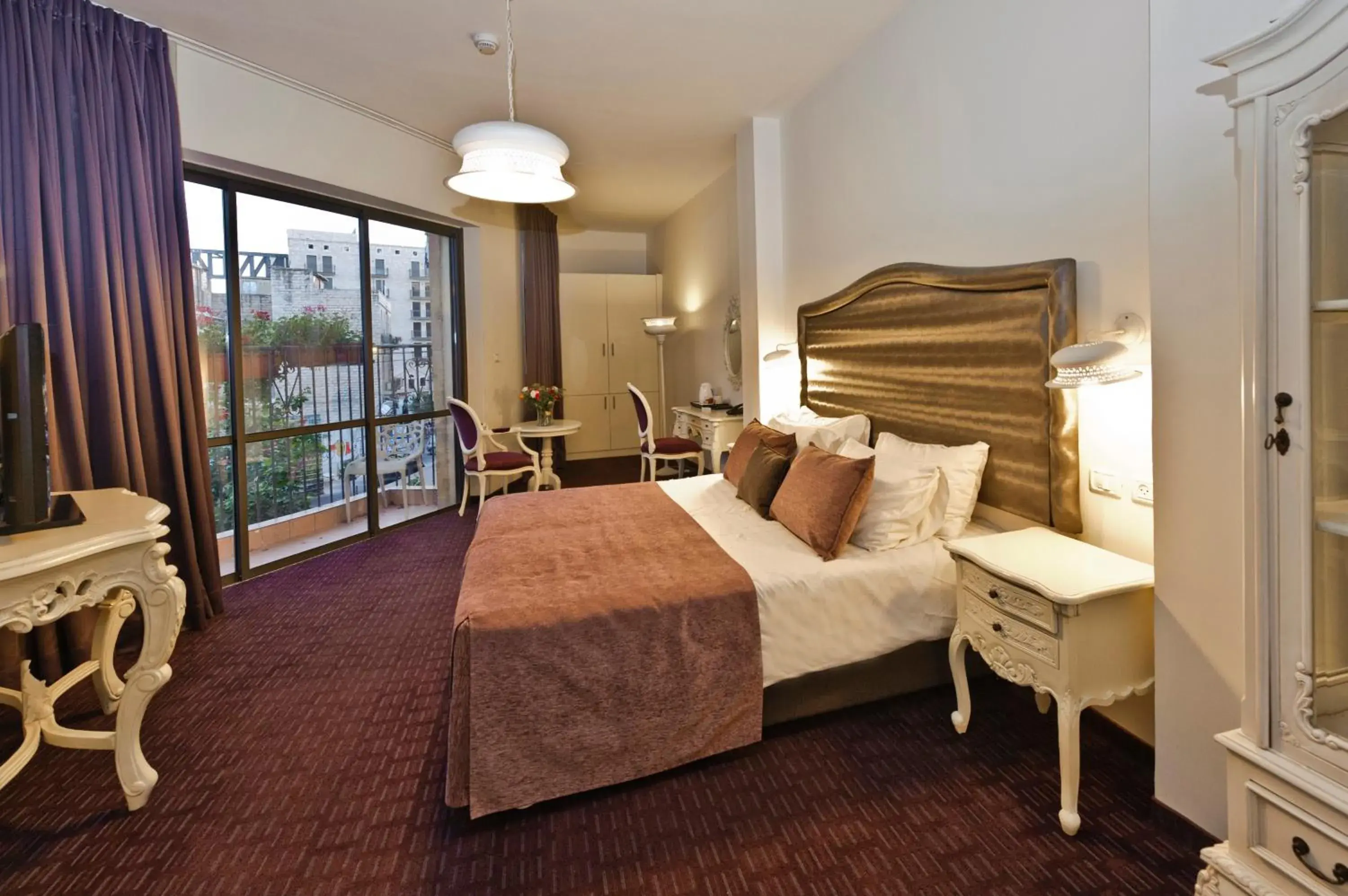 Bed in Jerusalem Inn by Smart Hotels Bed in Jerusalem Inn by Smart Hotels