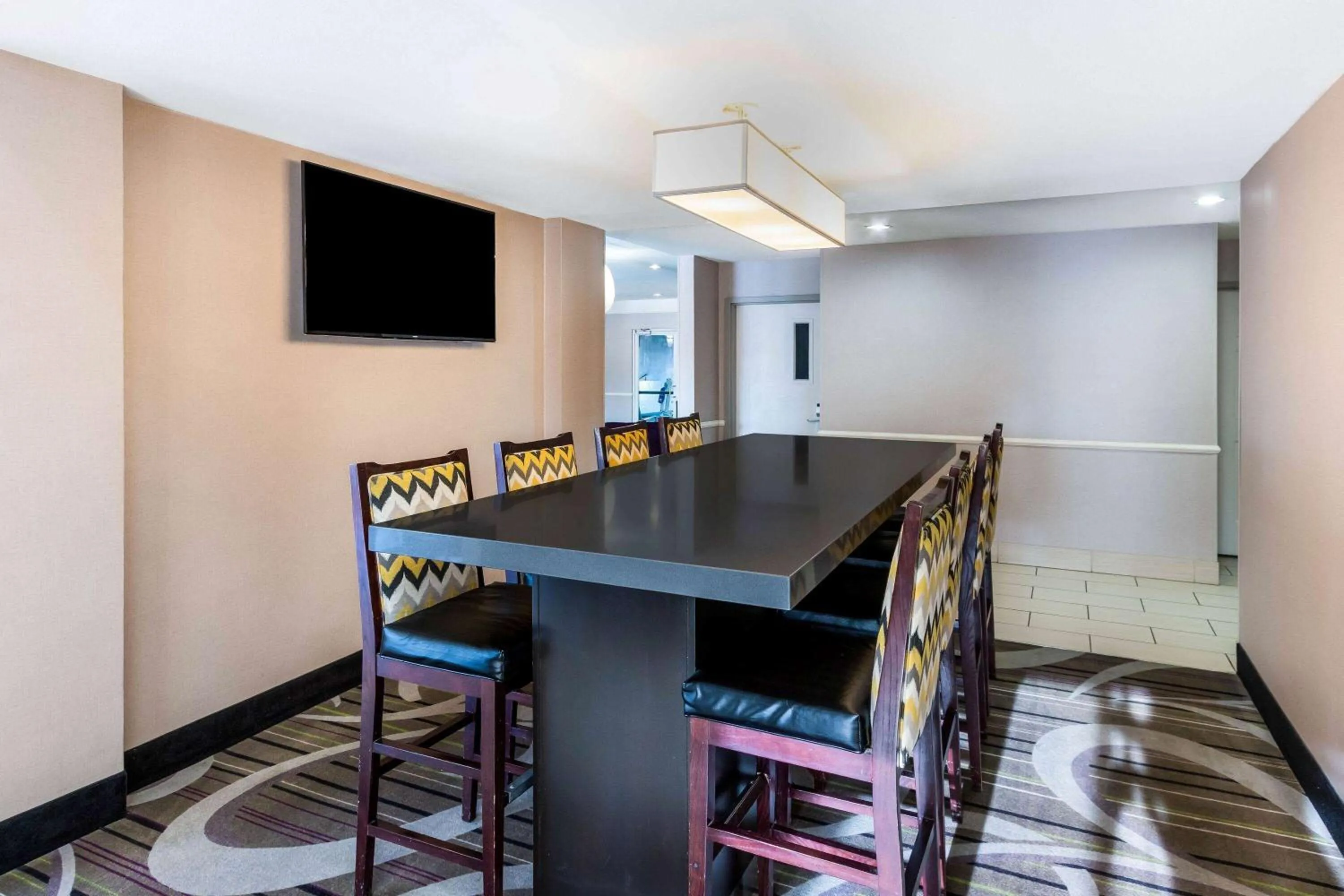 Restaurant/places to eat in La Quinta by Wyndham Roswell