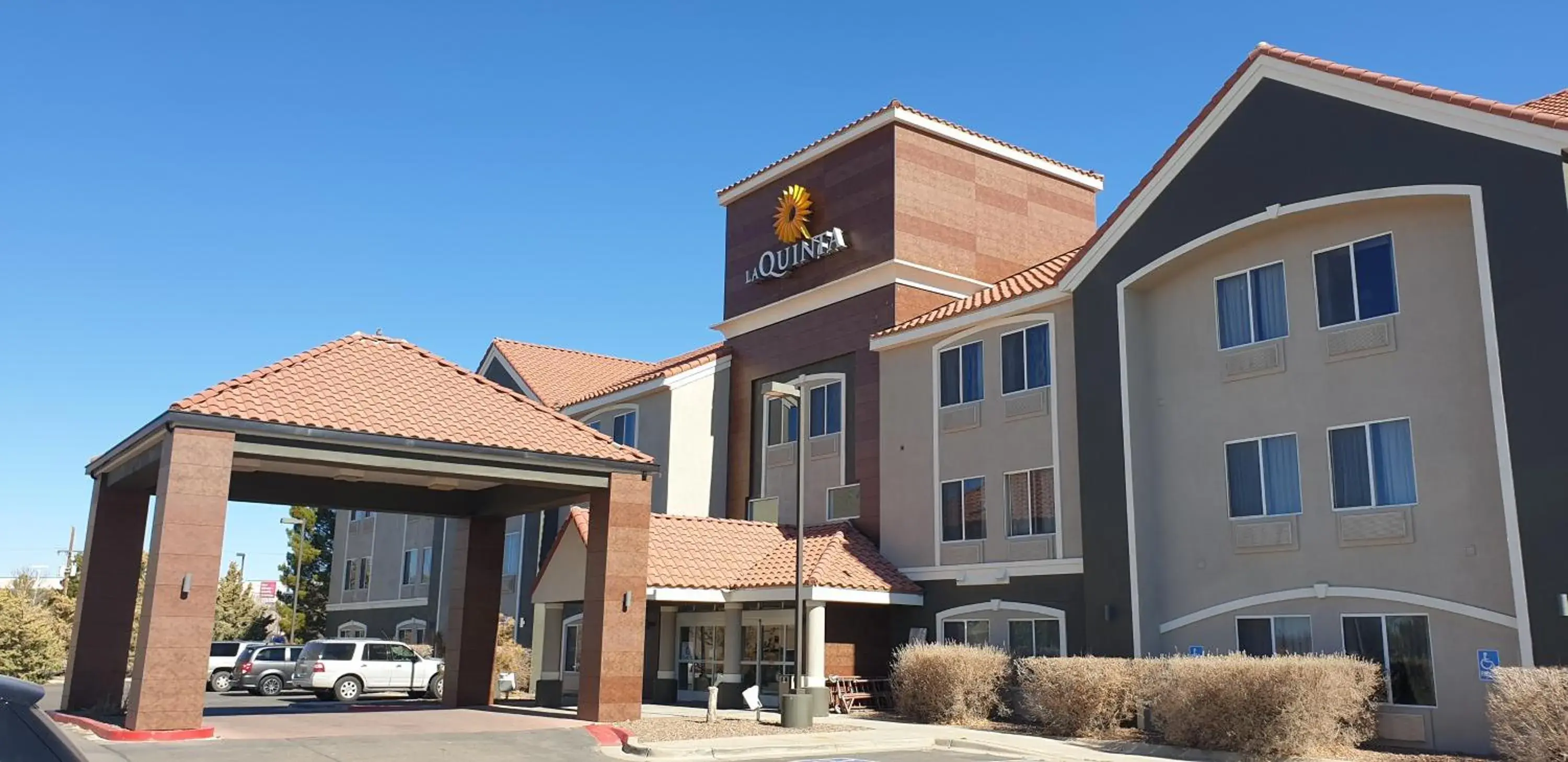 Property building in La Quinta by Wyndham Roswell Property building in La Quinta by Wyndham Roswell